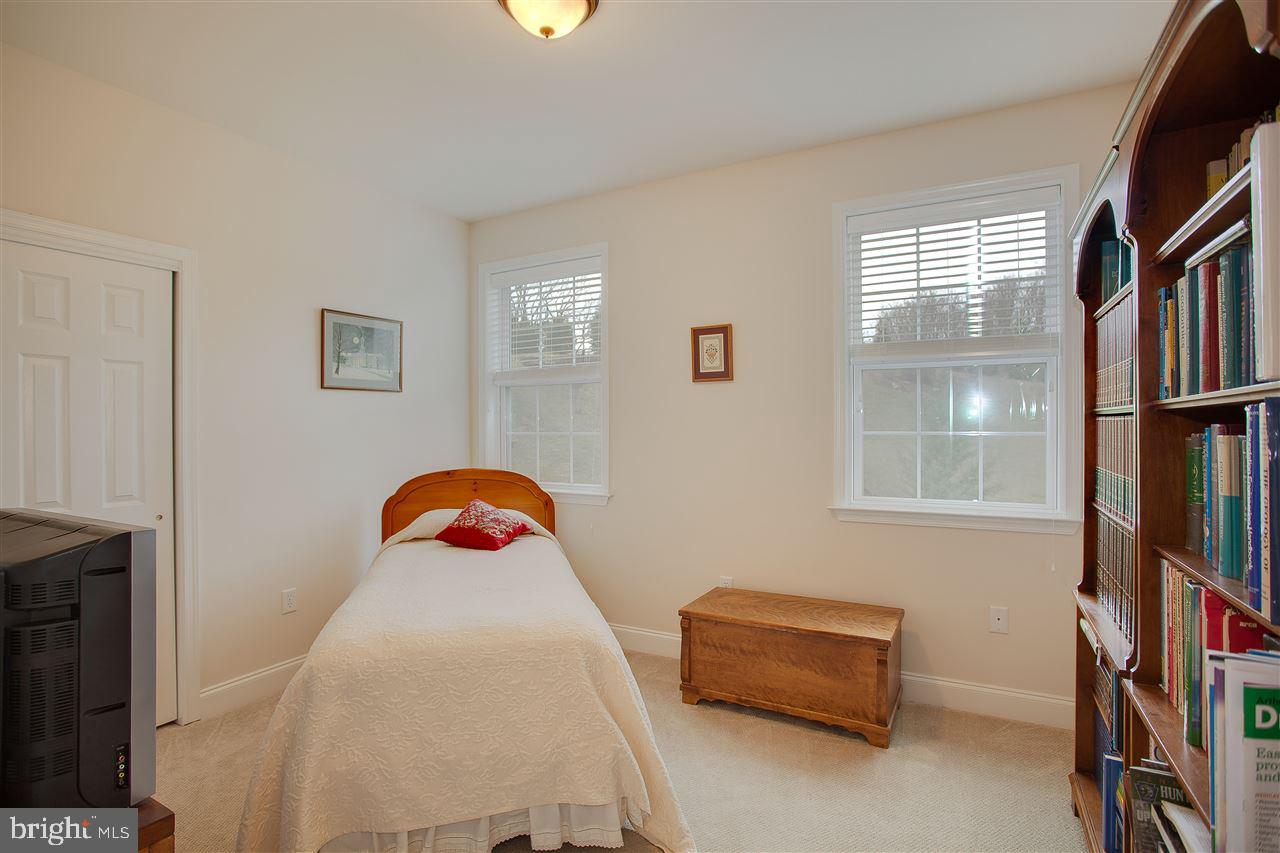 QUAIL HOLLOW - Residential
