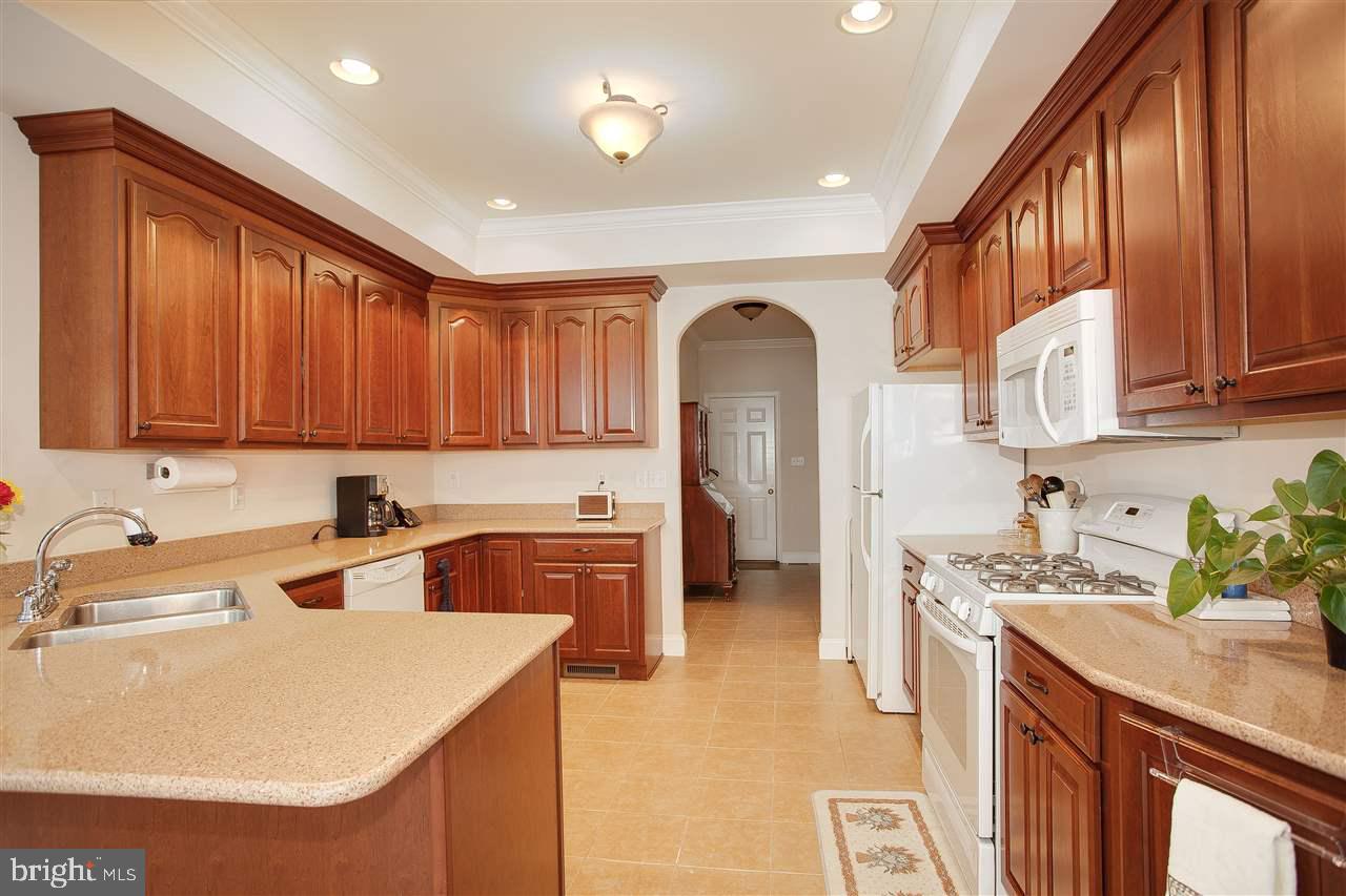 QUAIL HOLLOW - Residential