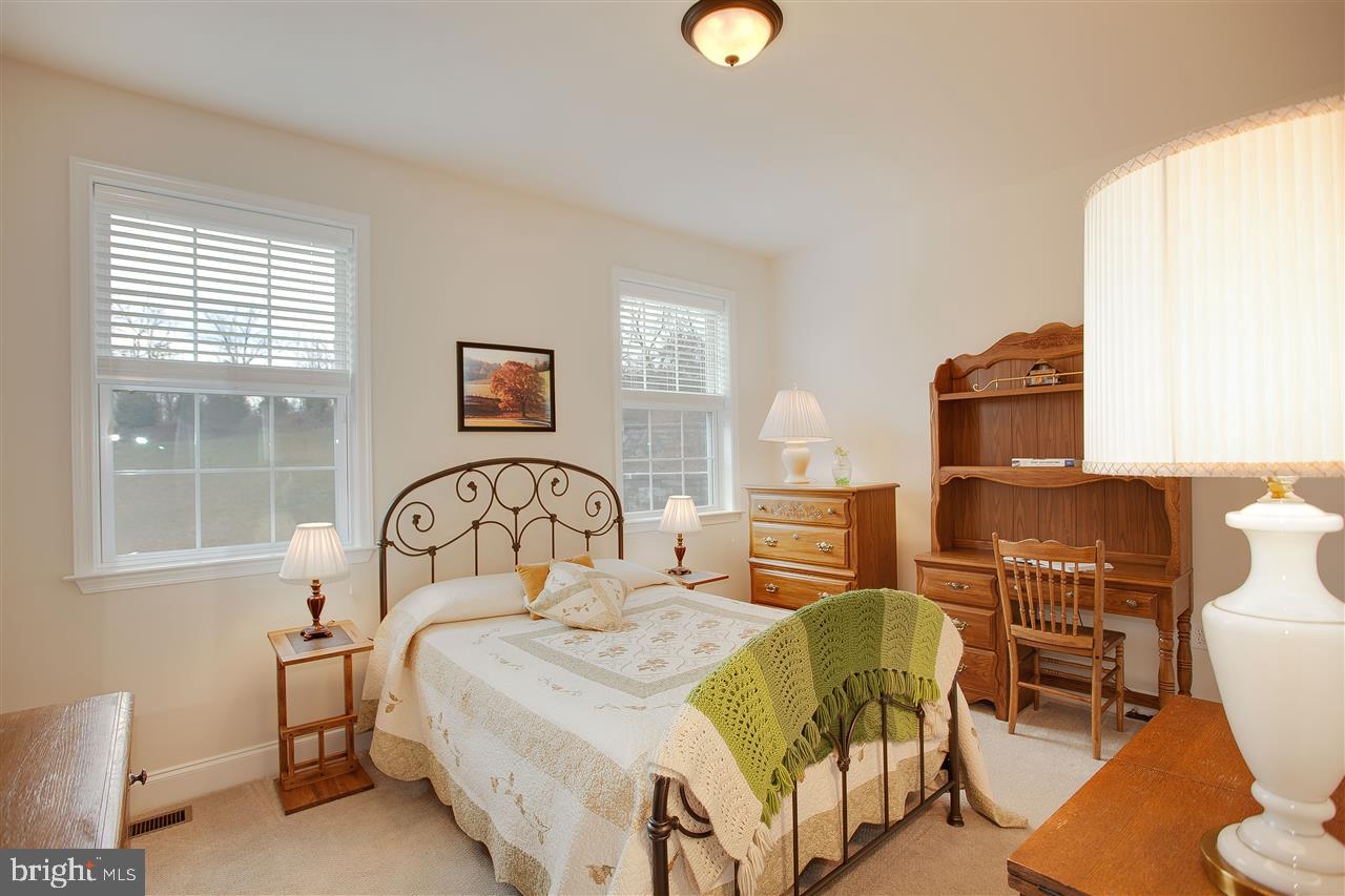 QUAIL HOLLOW - Residential