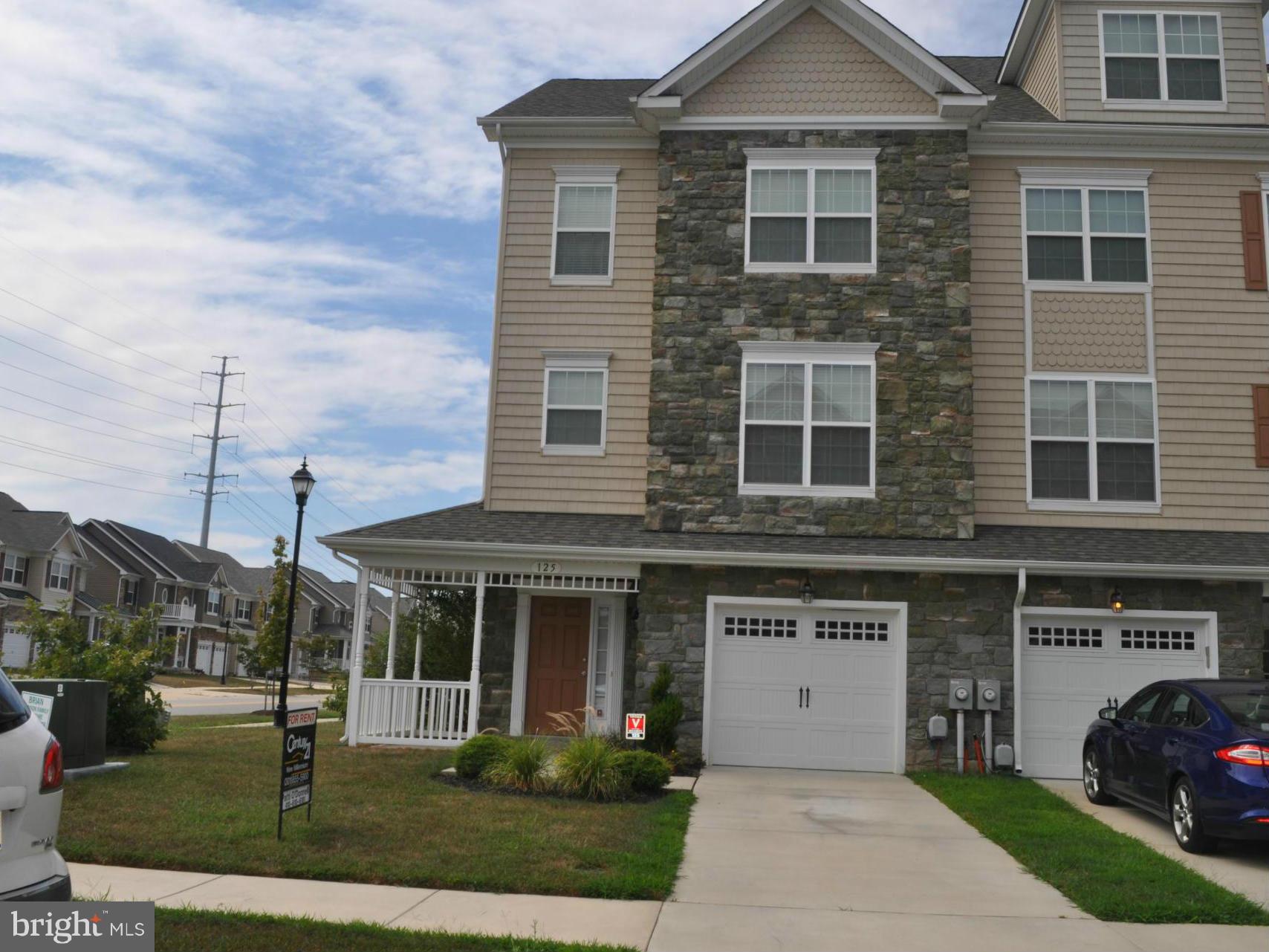 WHISPERING WOODS - Residential Lease