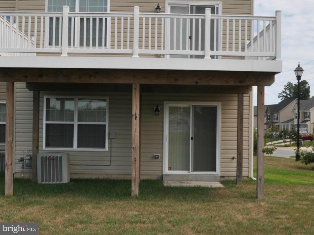 WHISPERING WOODS - Residential Lease