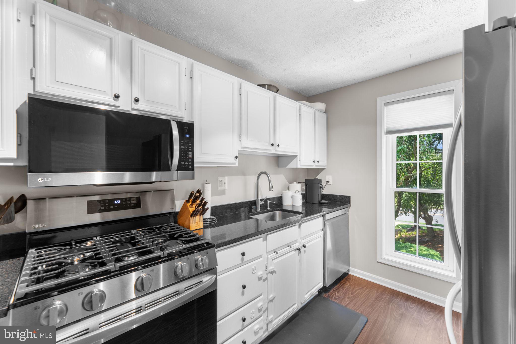 THE OAKTON - Residential