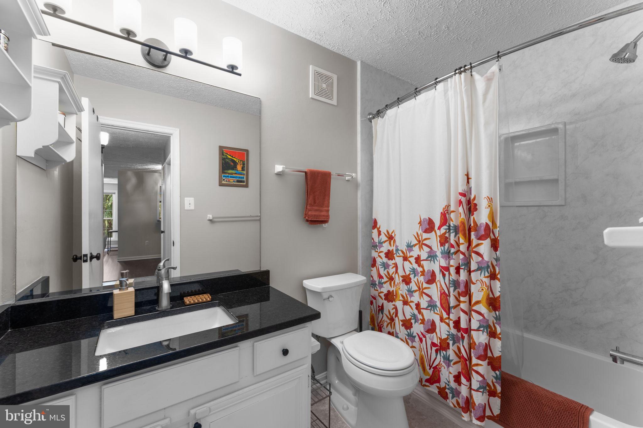 THE OAKTON - Residential