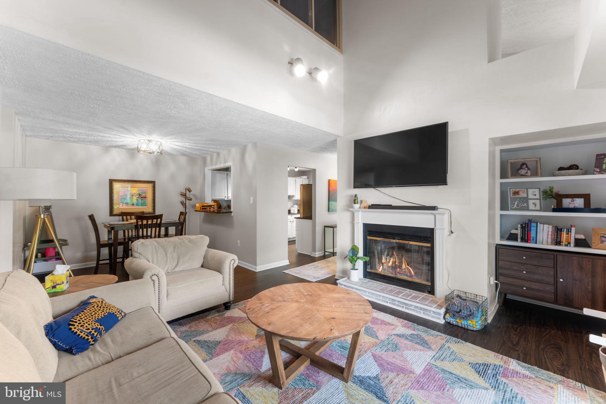 THE OAKTON - Residential