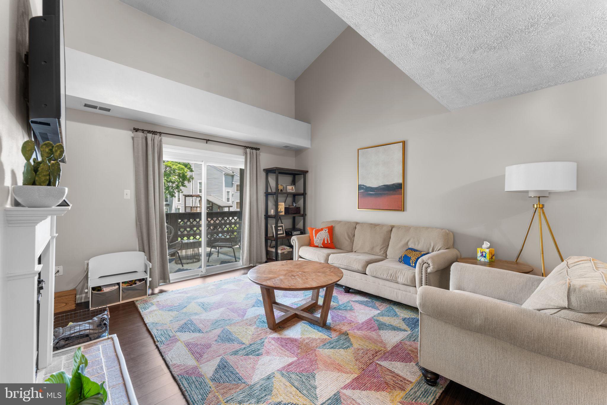 THE OAKTON - Residential