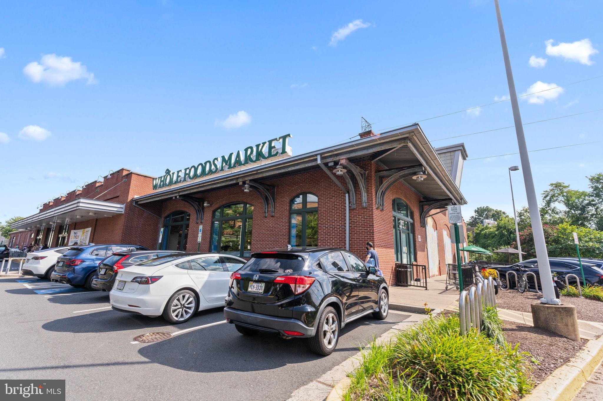 THE OAKTON - Residential