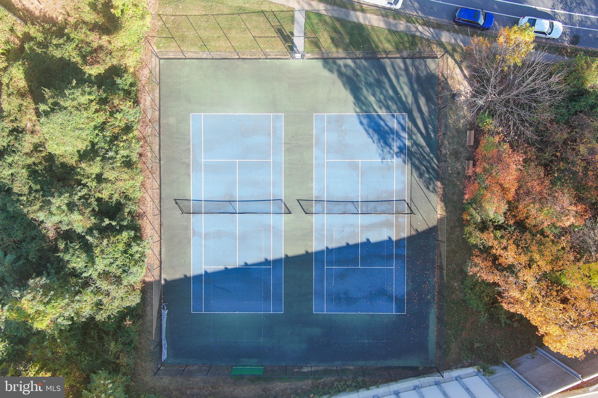 THE OAKTON - Residential