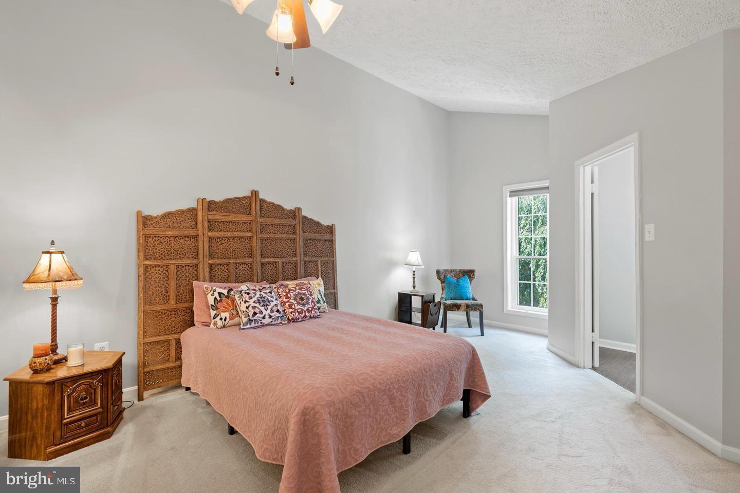 THE OAKTON - Residential