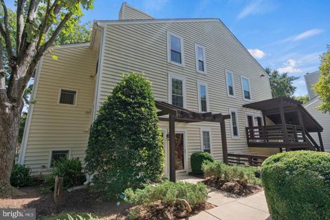 10161 OAKTON TERRACE ROAD OAKTON VA 22124
