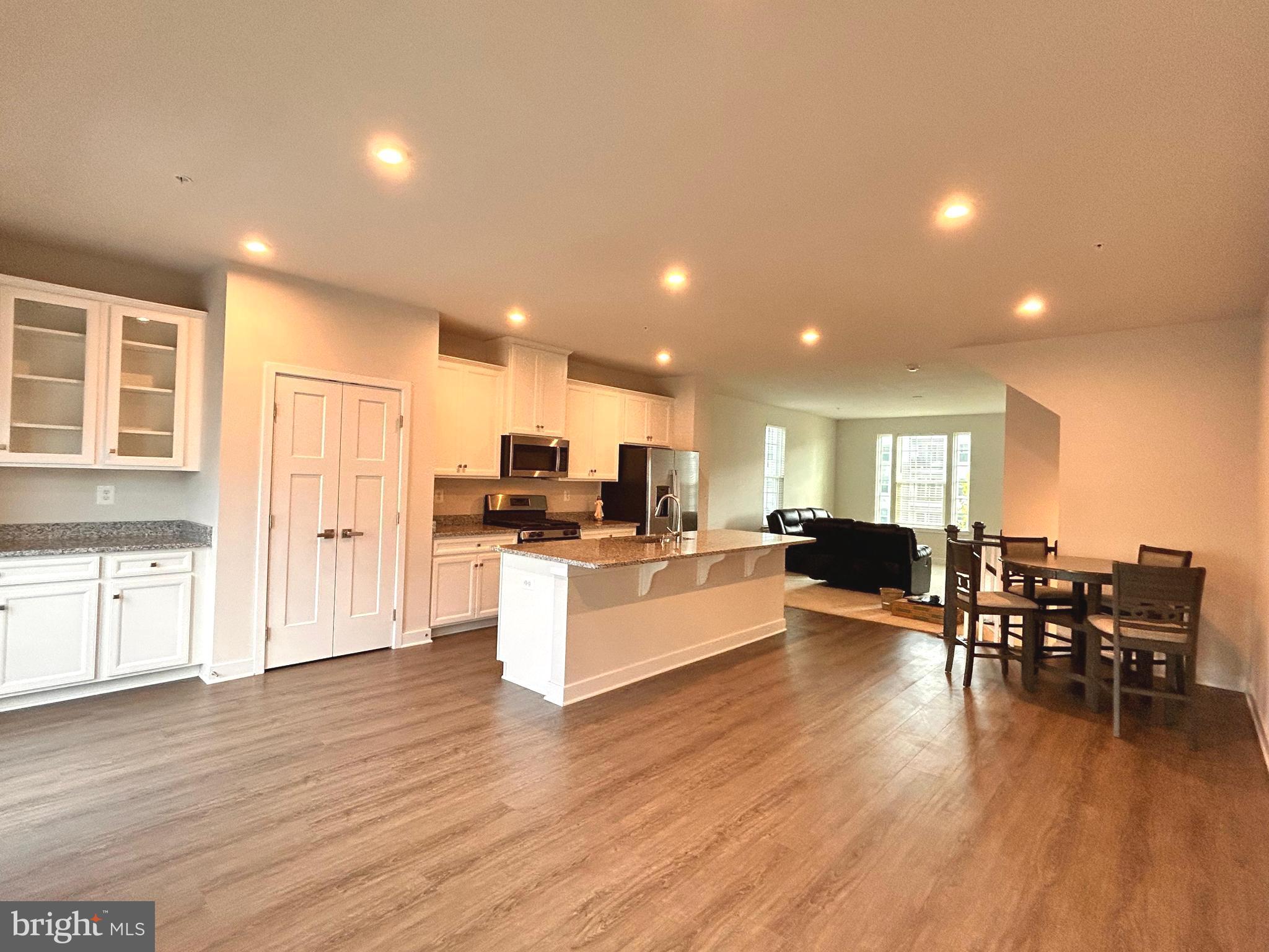 SOUTHLAKE - Residential Lease