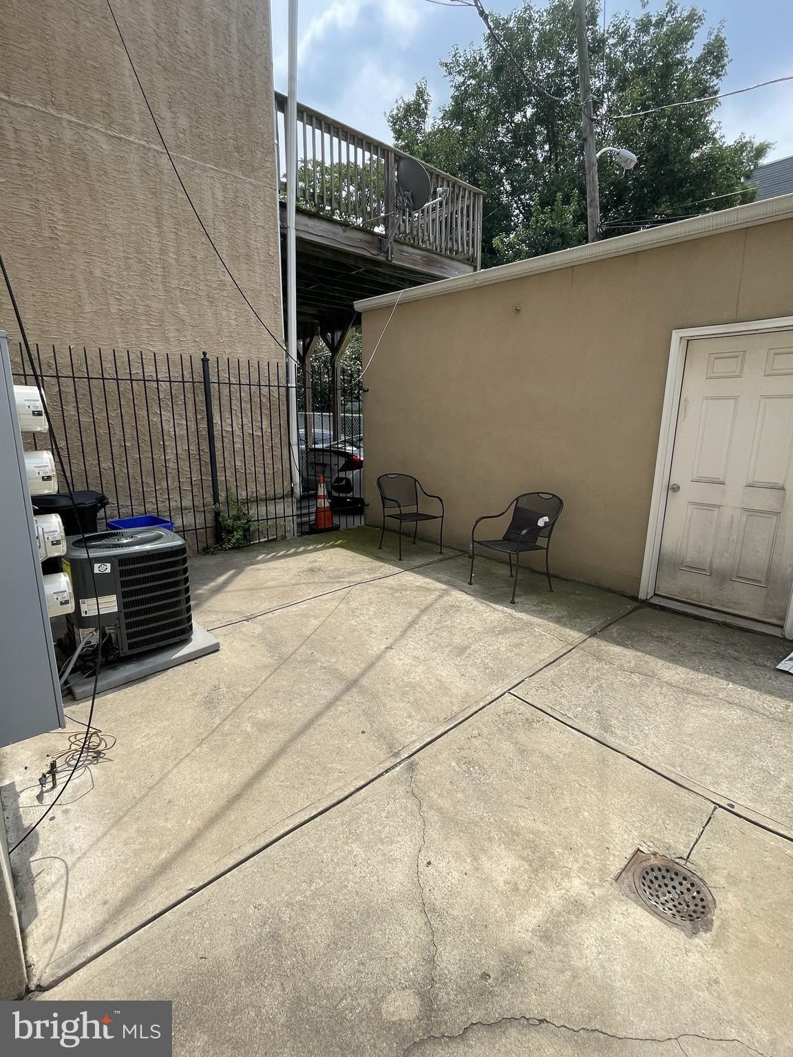 1844 W MASTER STREET