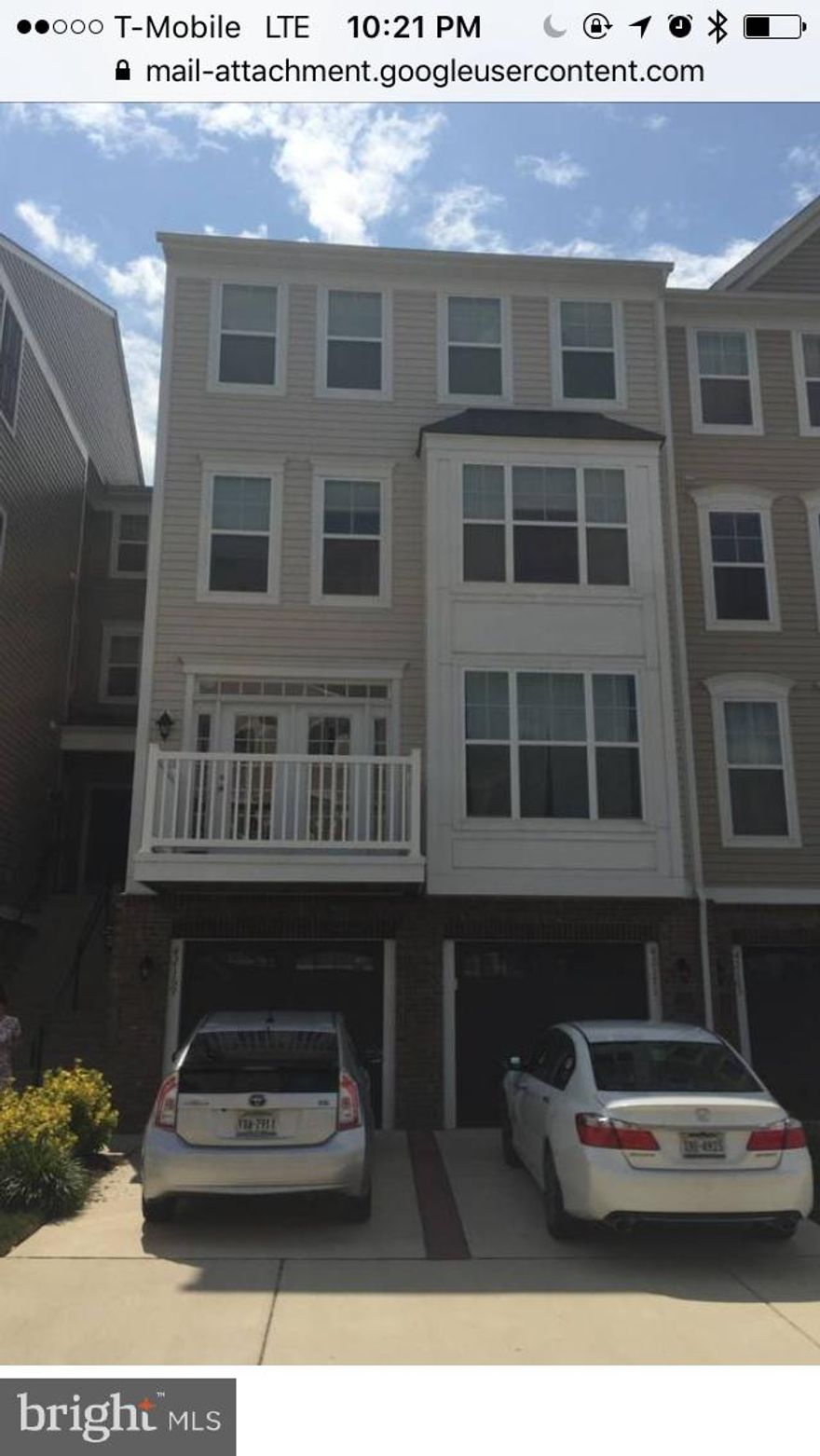 BEAUTIFUL BRIGHTON II, 4 LEVEL TOWNHOUSE, OPEN FLOORPLAN. IN OPTIMAL CONDITIONS. HARDWOODS. KITCHEN W/ GRANITE COUNTER-TOPS, STAINLESS STEEL APPLIANCES & MAPLE CABINETS. ONLY WALKABLE LIFESTYLE IN LOUDOUN! WALK TO POOL, LOUDOUN COUNTY TRANSIT BUS PARK AND RIDE, LIBRARY & TOWN CENTRE. SHOPPING, DINING & RETAIL IN THE NEIGHBORHOOD. WATER INCLUDED

SEE DOCUMENTS FOR RENTAL APPLICATION