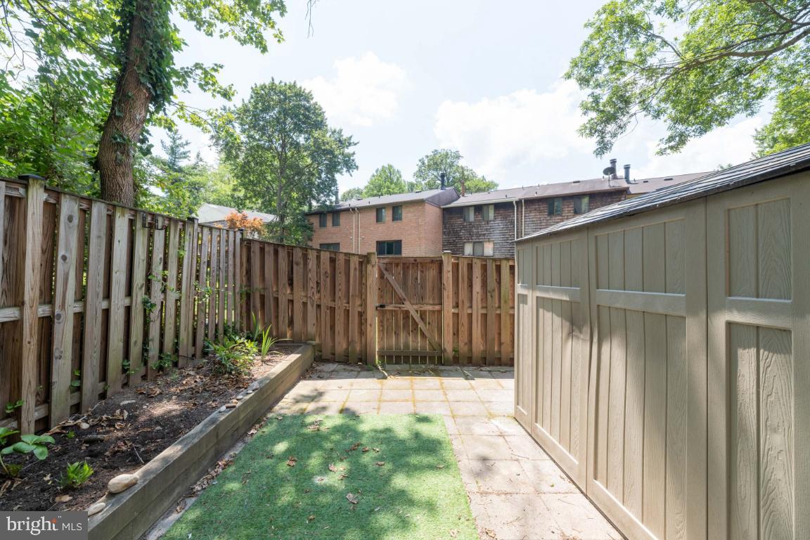 OWEN BROWN ESTATES - Residential Lease