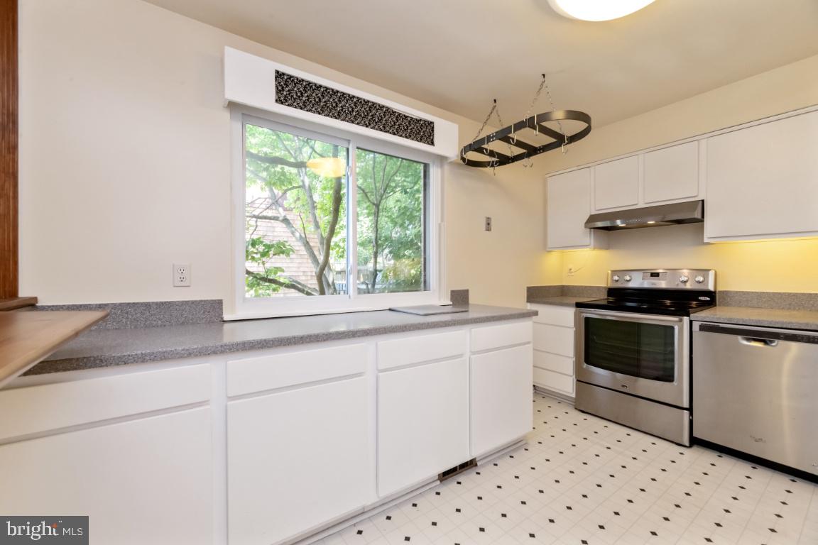 OWEN BROWN ESTATES - Residential Lease