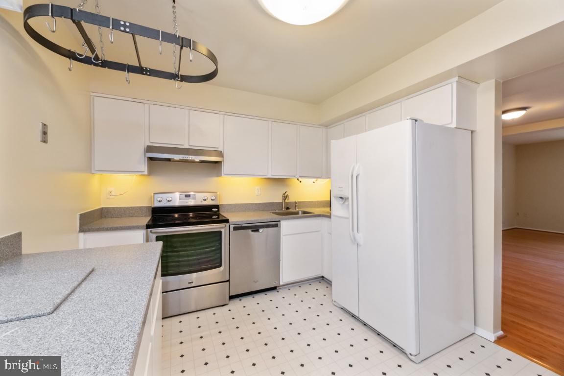 OWEN BROWN ESTATES - Residential Lease