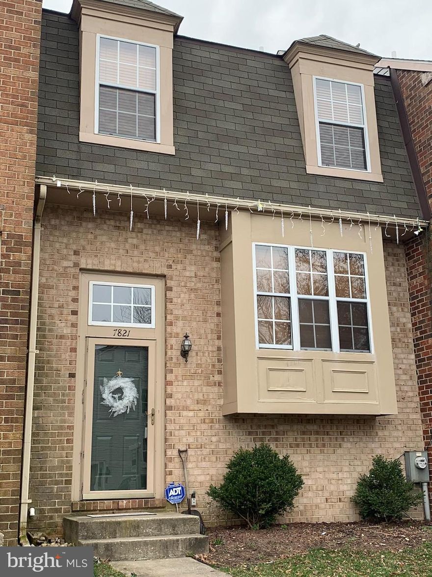 Pictures coming soon!Community features outdoor pool,boat storage & ramp, walking trail,tennis courts and tot lot.  Huge potential in this unit, with additional Loft that can be used as a 4th bedroom. Close to major hwys for easy commute. Sold AS IS.