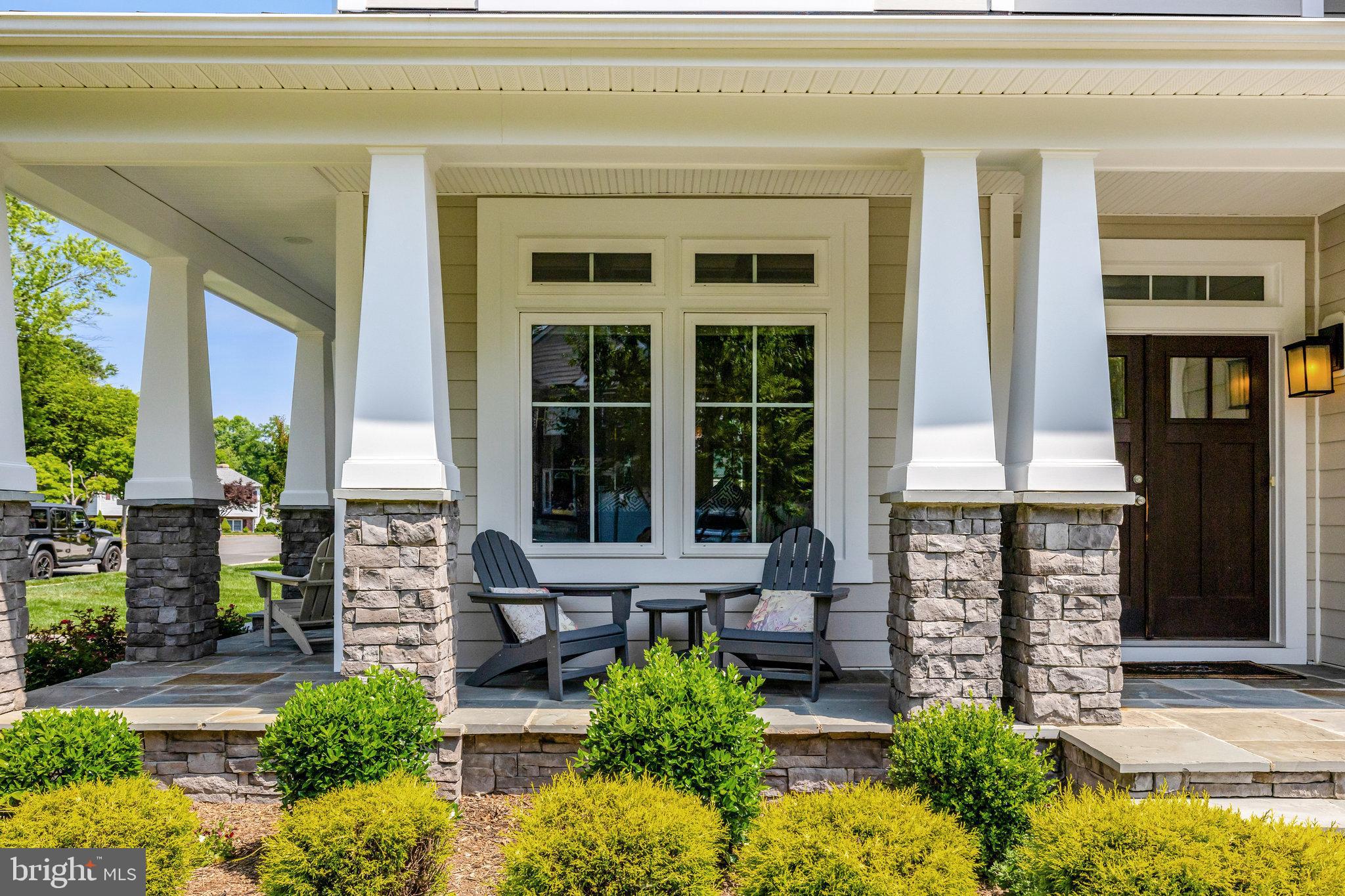 JADE MANOR - Residential