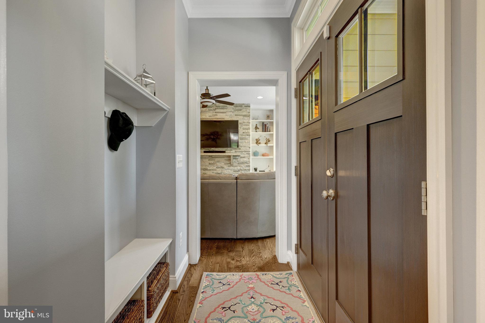 JADE MANOR - Residential