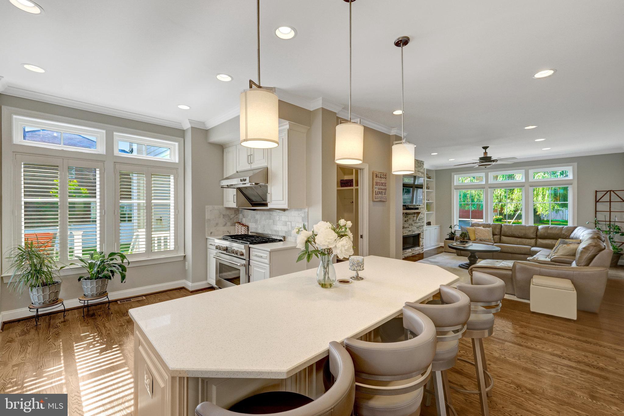 JADE MANOR - Residential