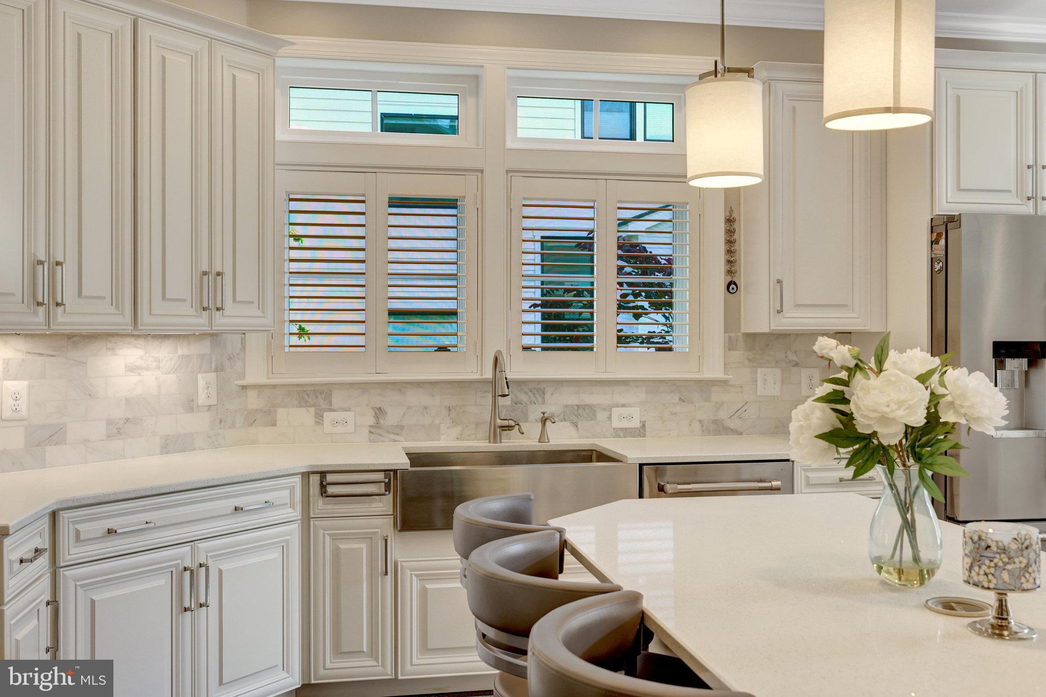 JADE MANOR - Residential