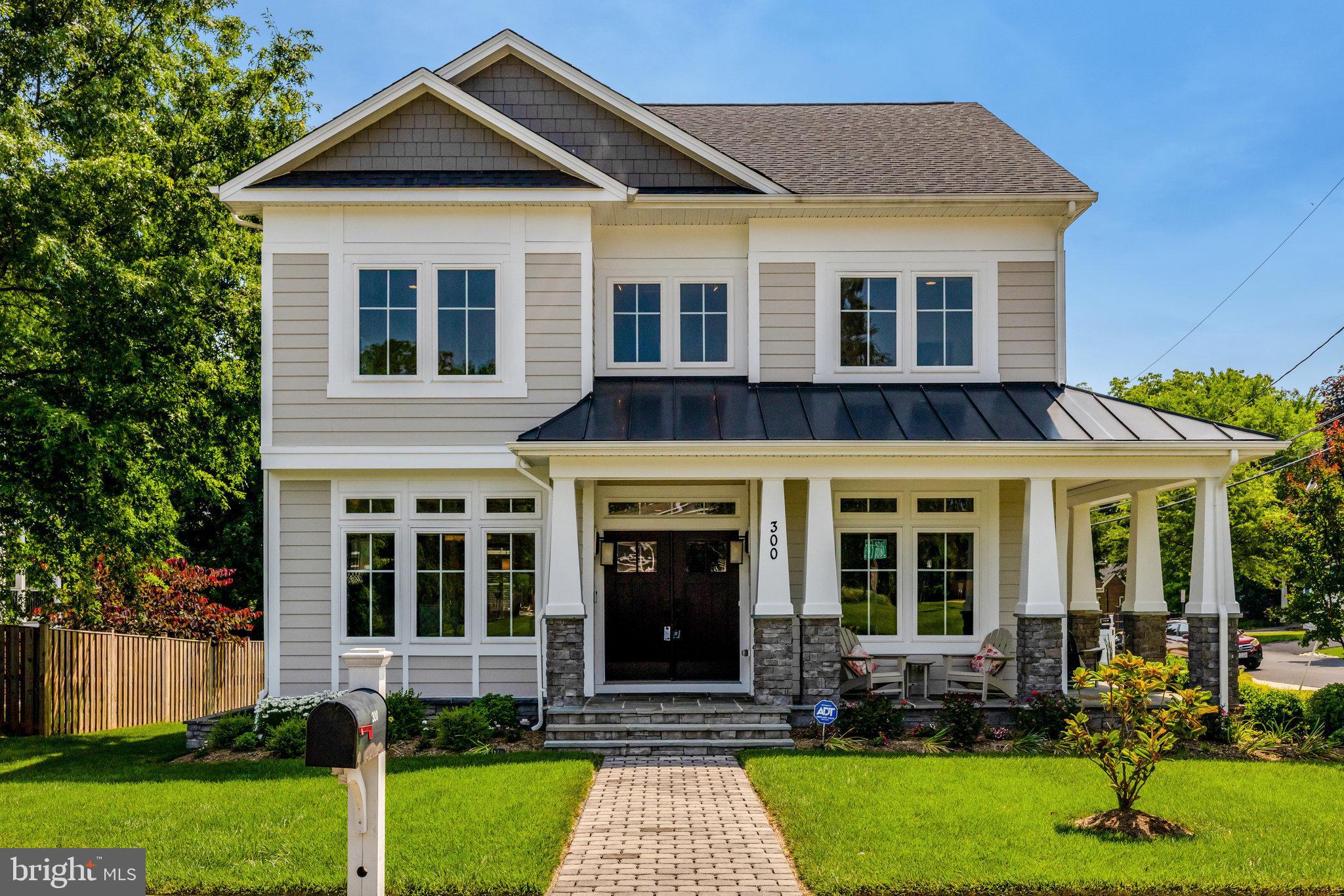 300 JADE COURT NW