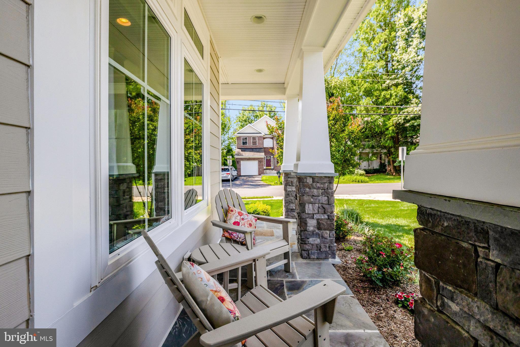 JADE MANOR - Residential