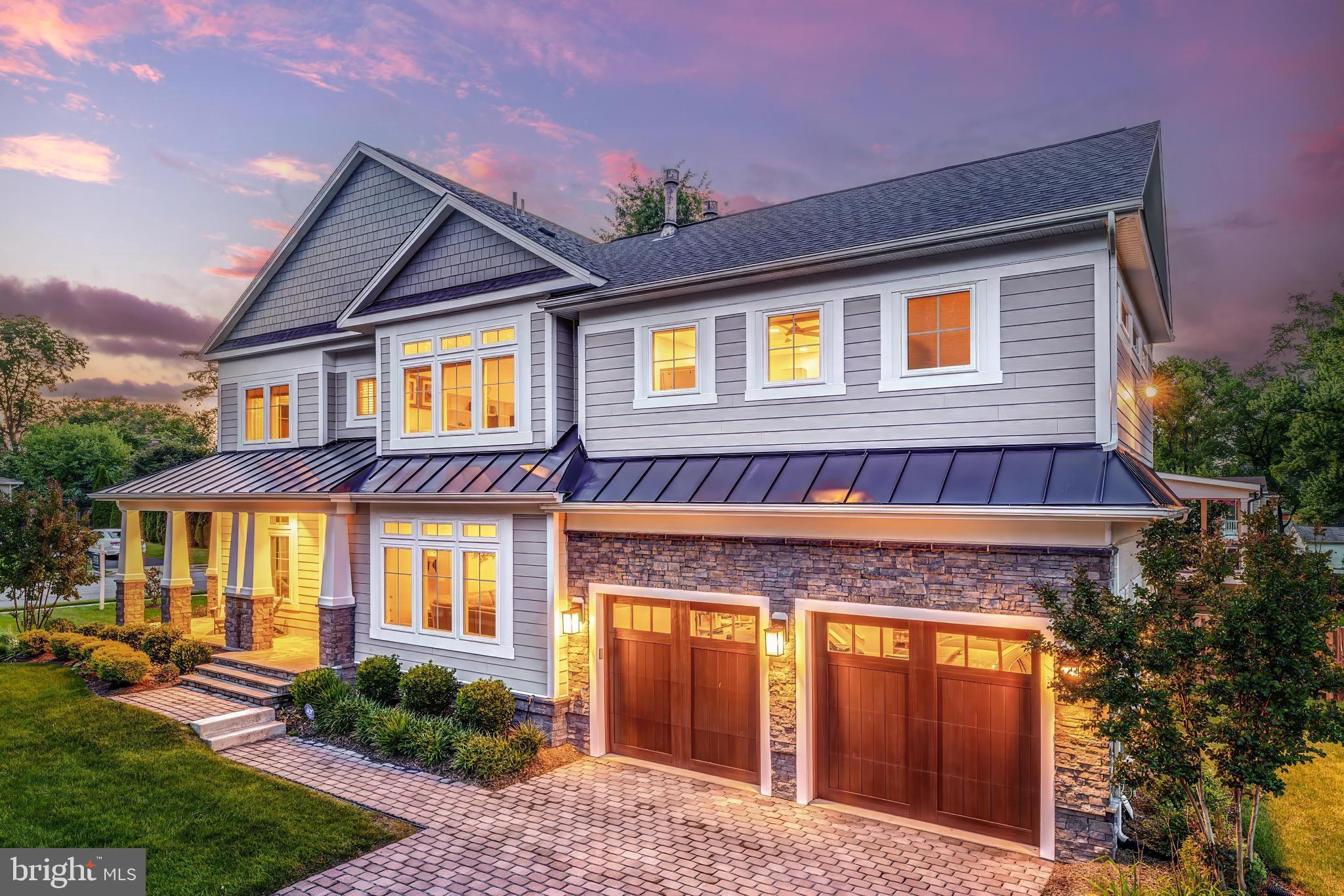 300 JADE COURT NW