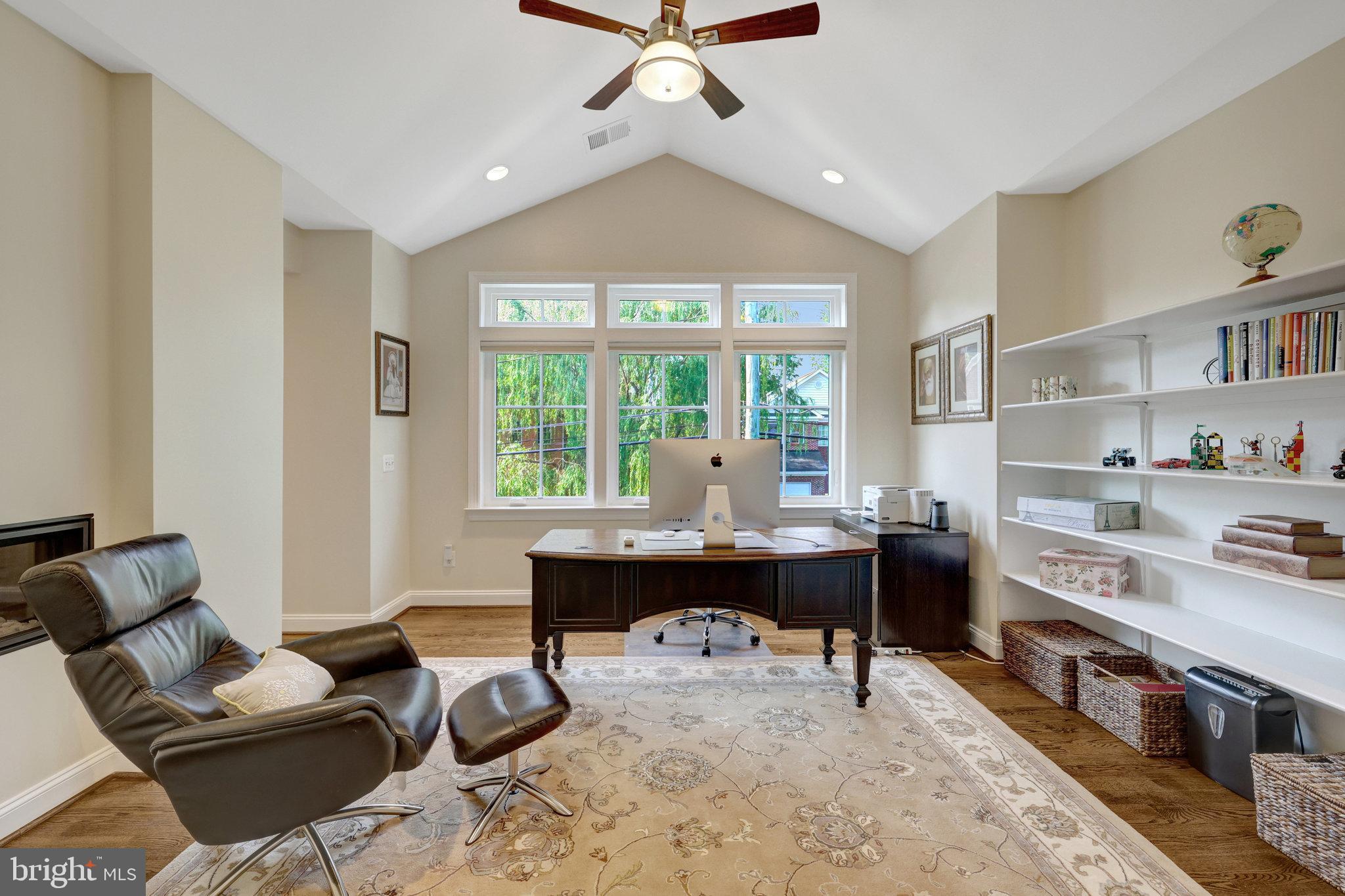 JADE MANOR - Residential