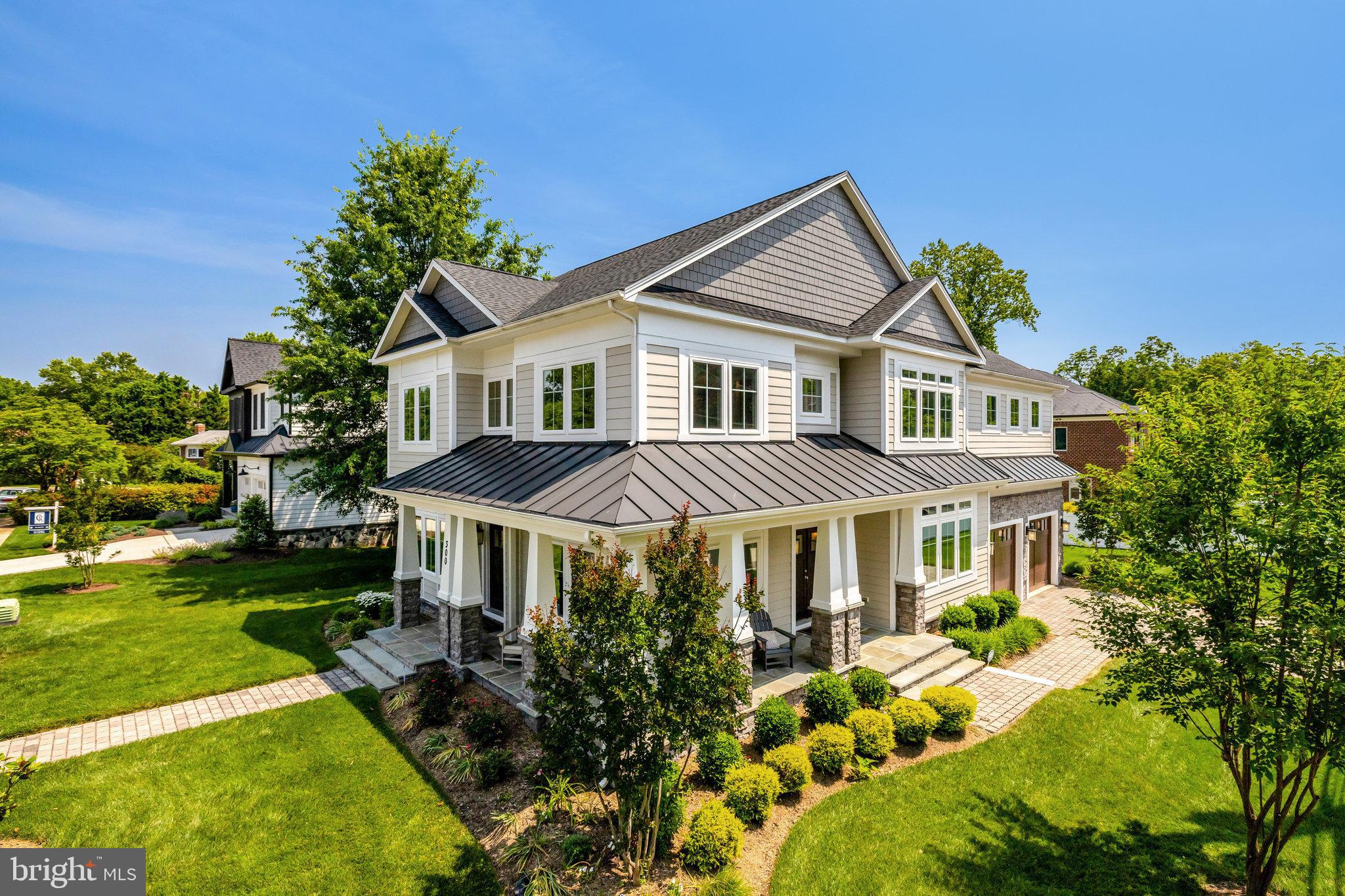300 JADE COURT NW