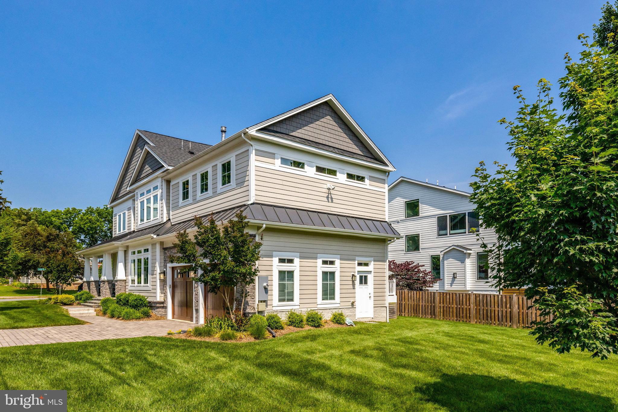 JADE MANOR - Residential