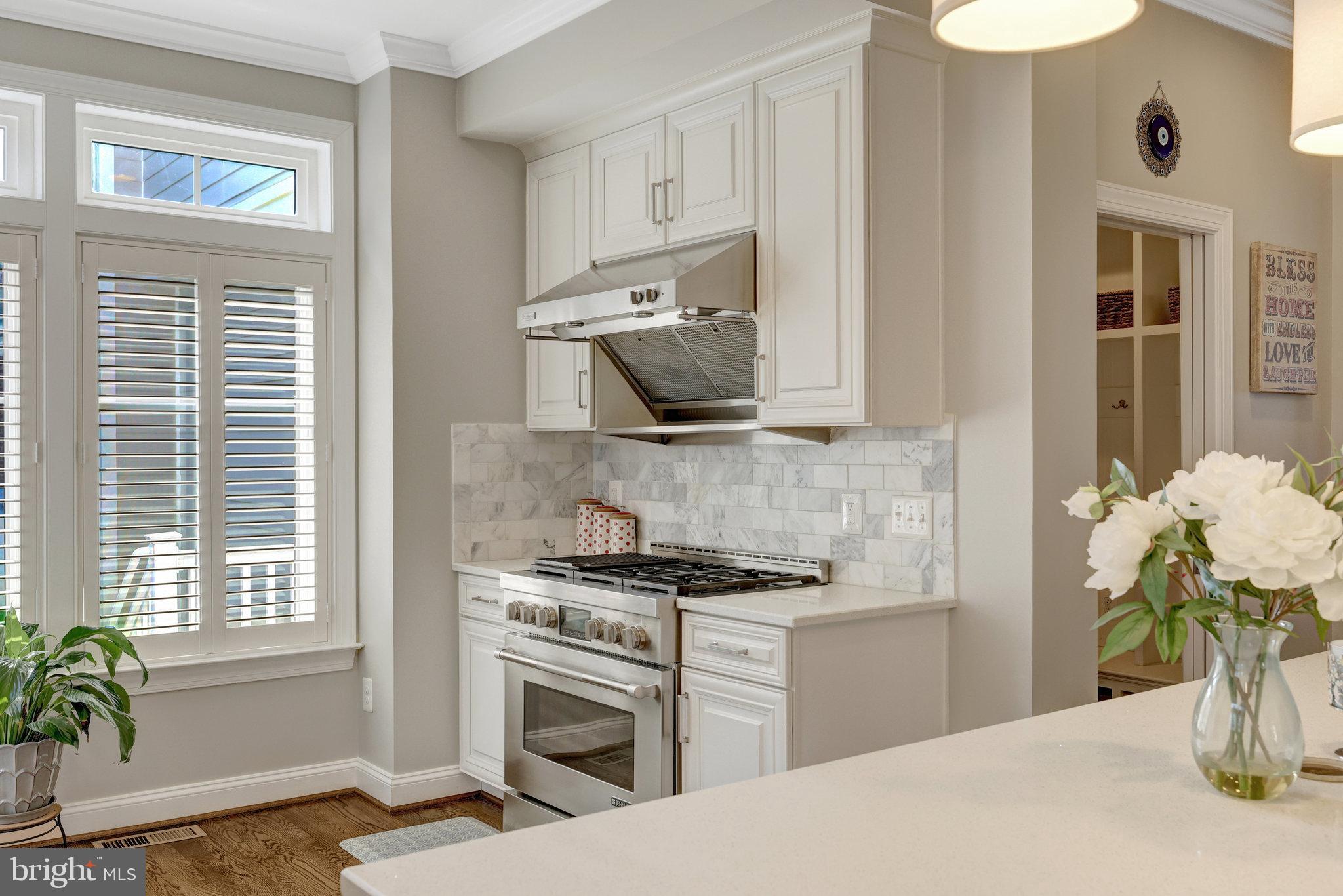 JADE MANOR - Residential