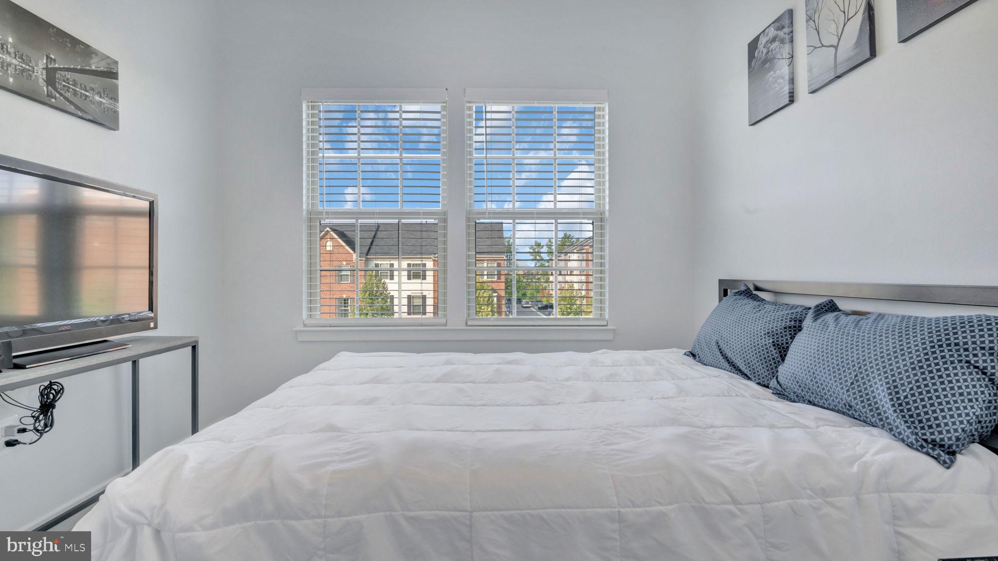 TIMOTHY BRANCH TOWNS - Residential Lease