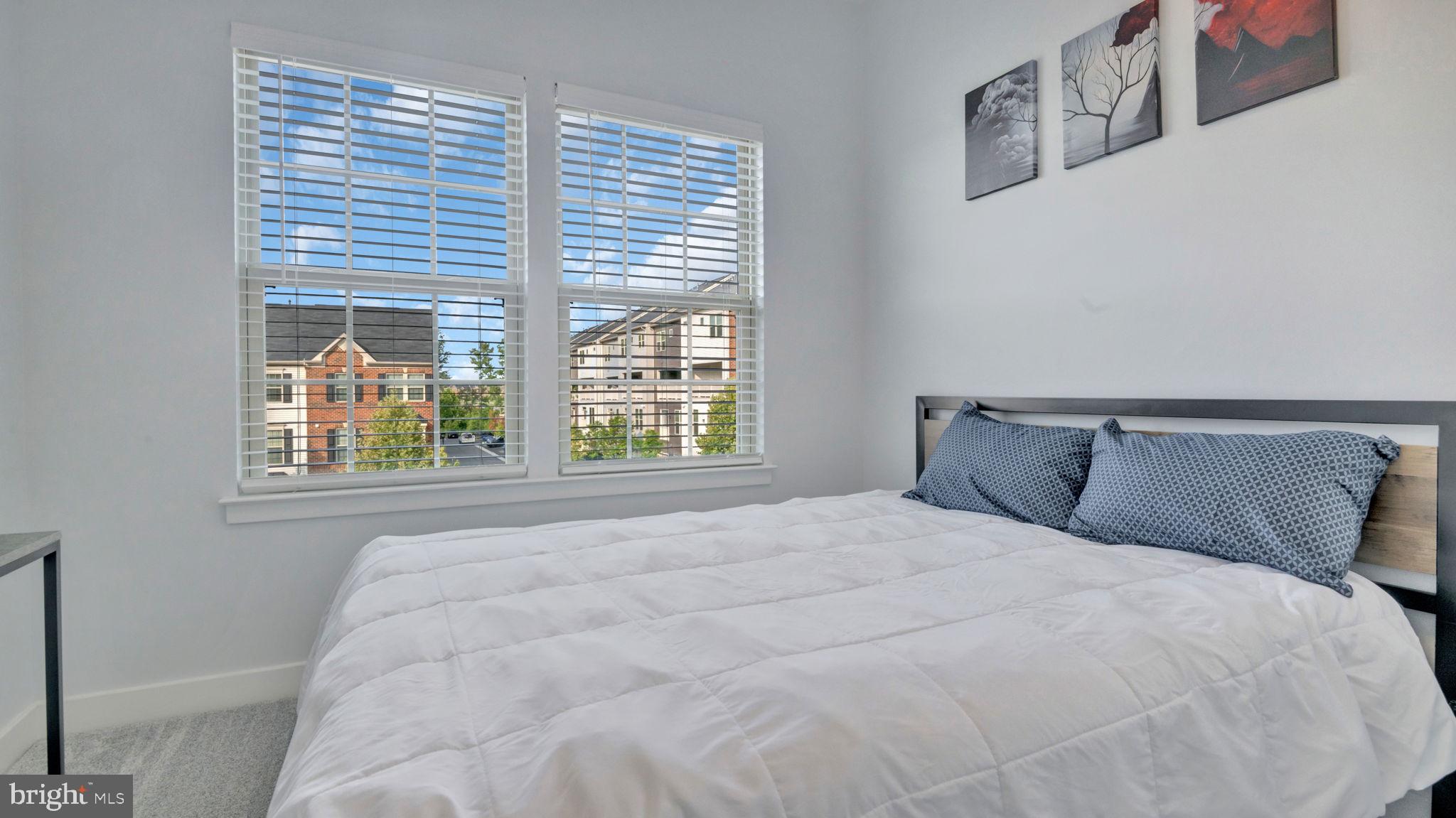 TIMOTHY BRANCH TOWNS - Residential Lease