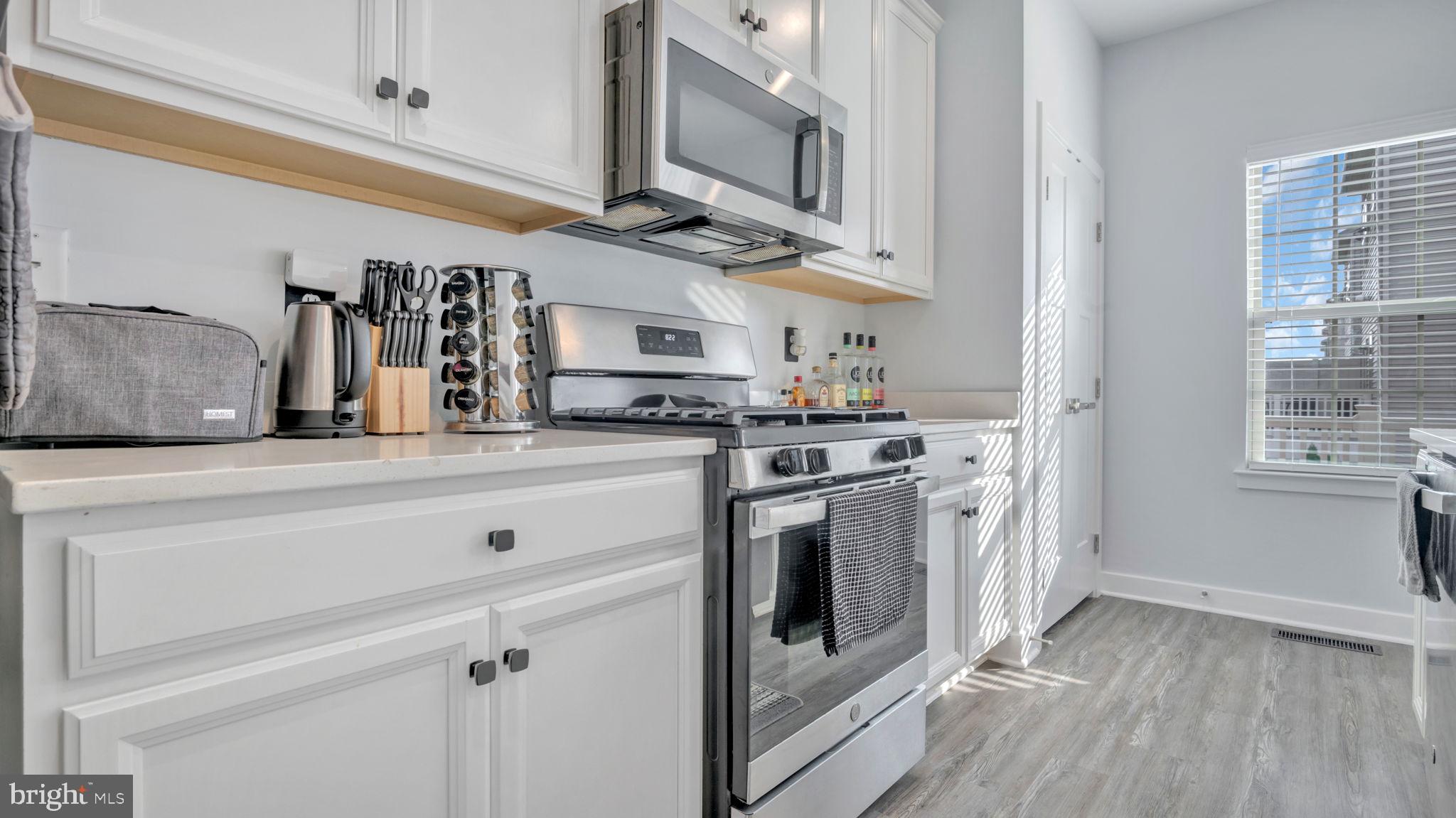 TIMOTHY BRANCH TOWNS - Residential Lease