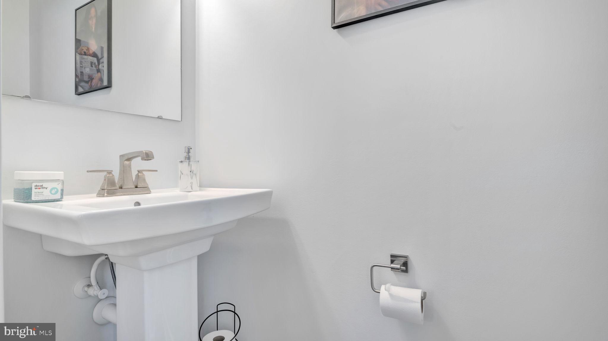 TIMOTHY BRANCH TOWNS - Residential Lease