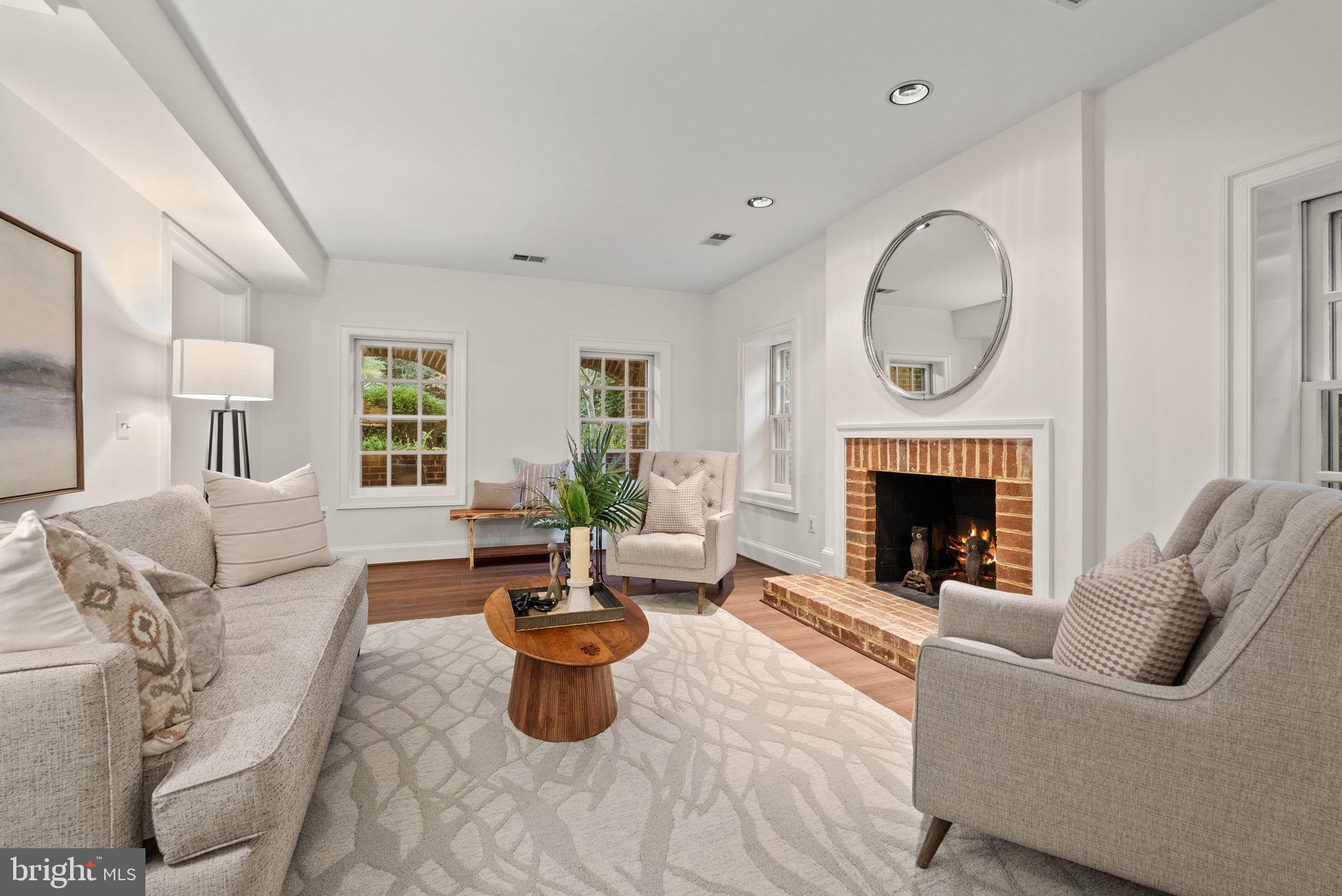 JEFFERSON PARK - Residential