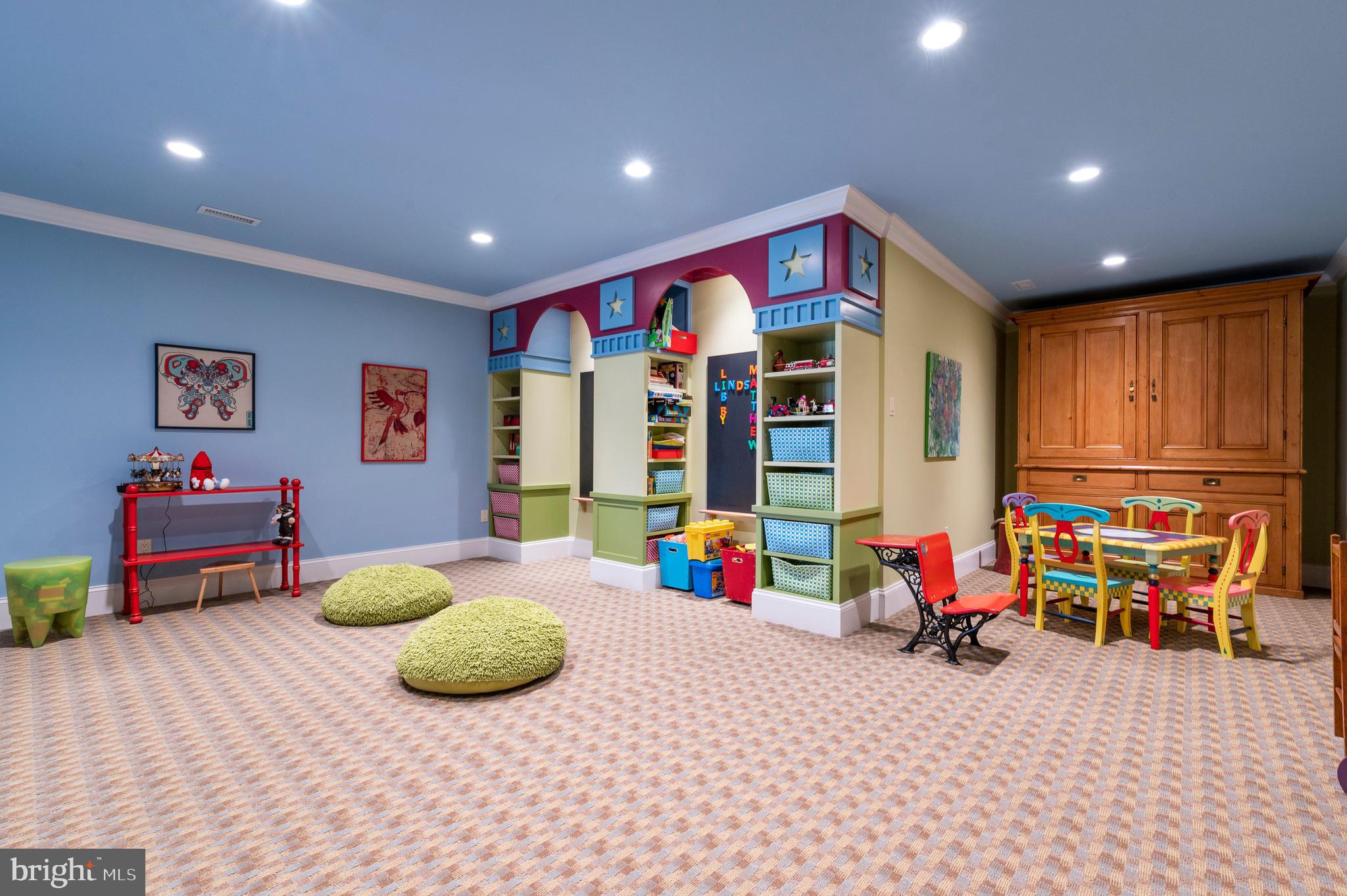 WINFIELD - Residential