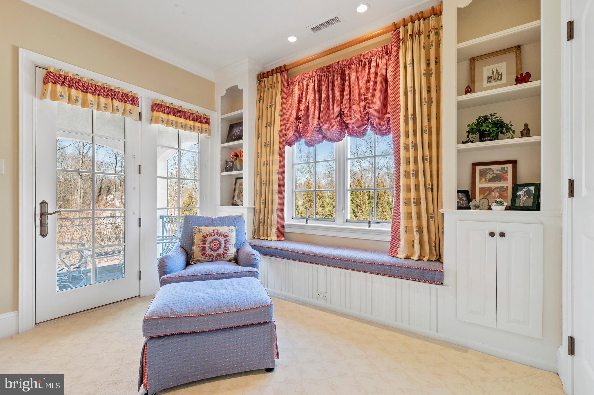 WINFIELD - Residential