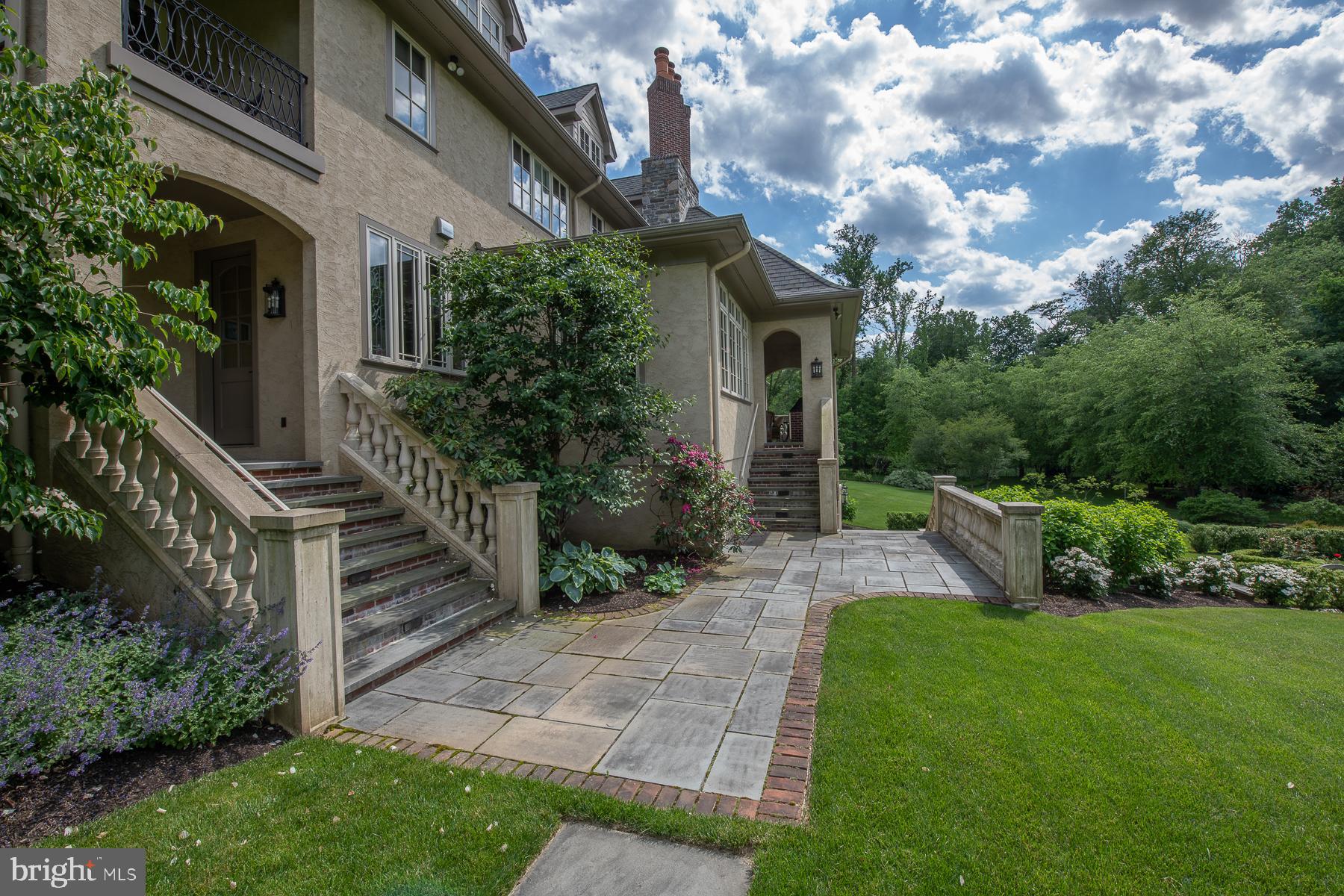 WINFIELD - Residential