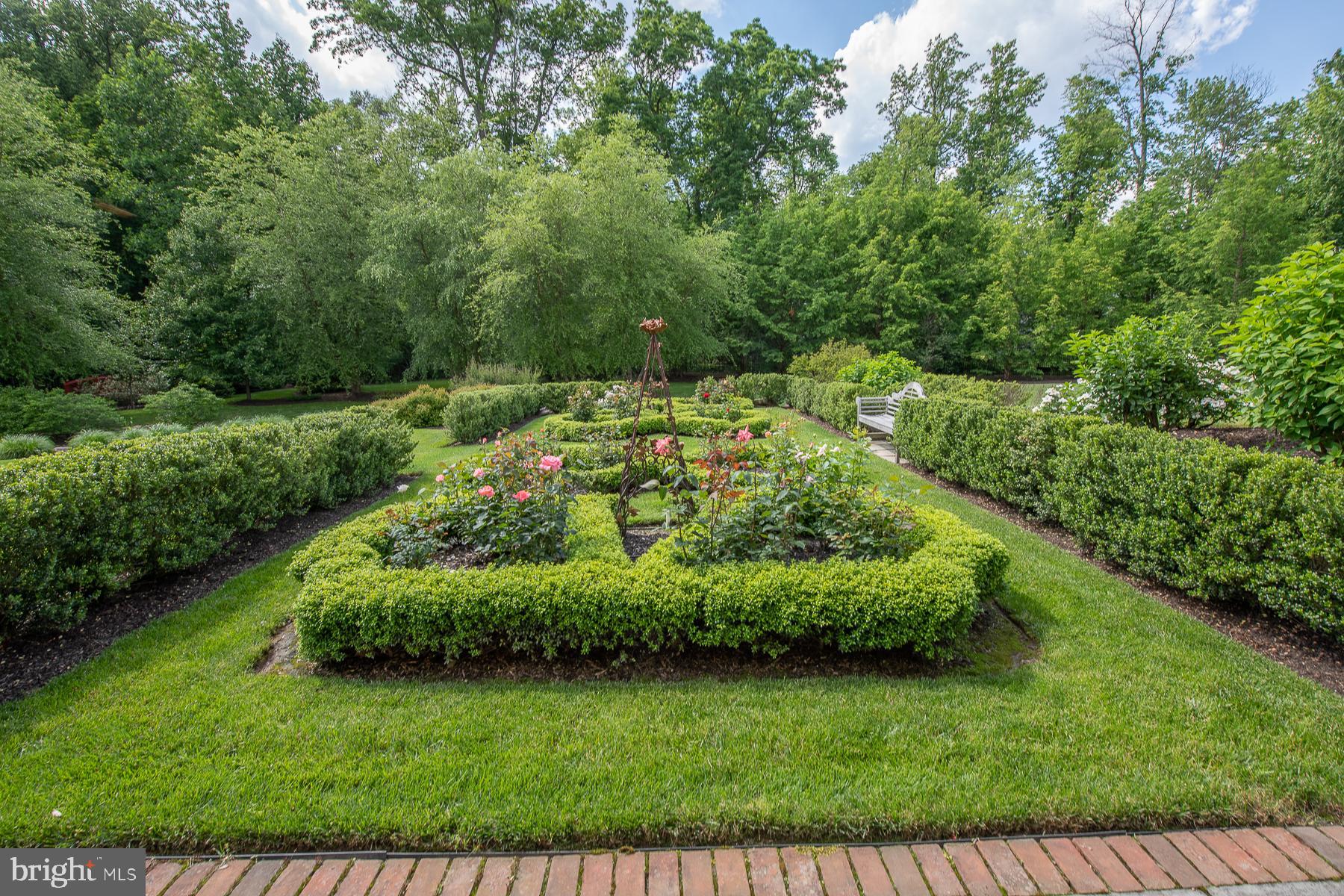 WINFIELD - Residential