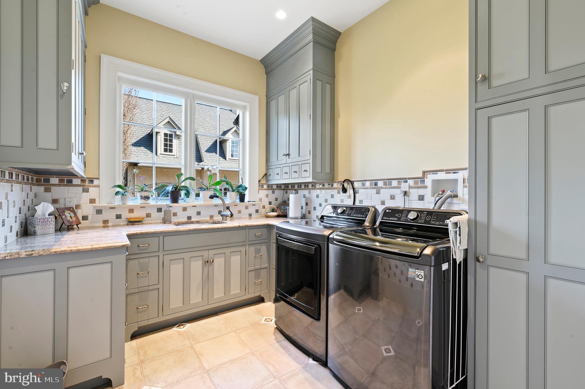 WINFIELD - Residential