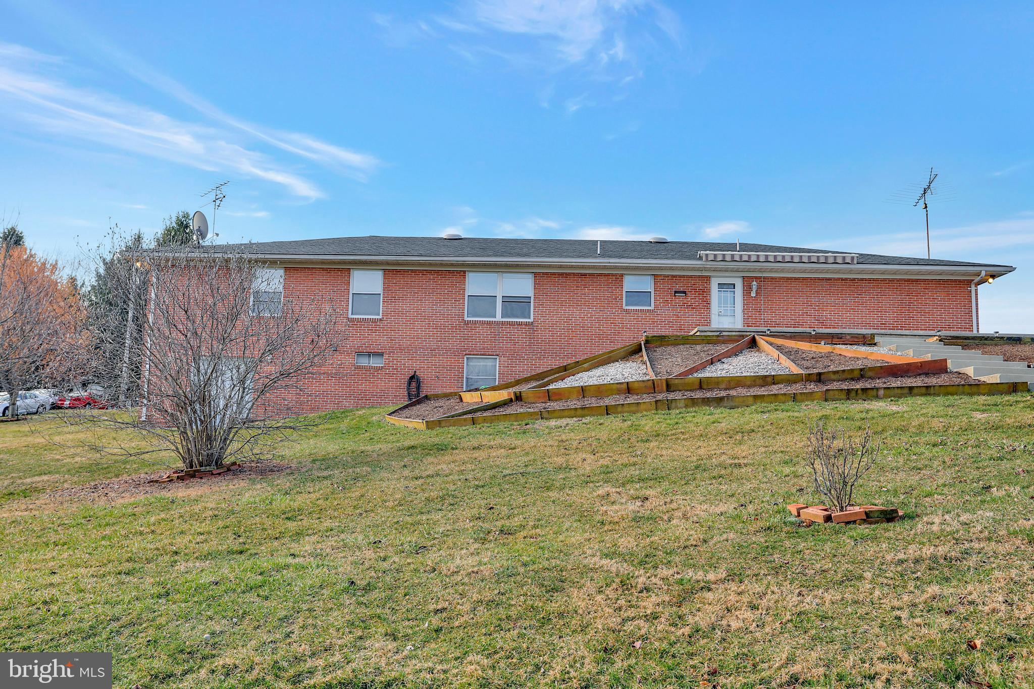 FAIRVIEW ACRES - Residential