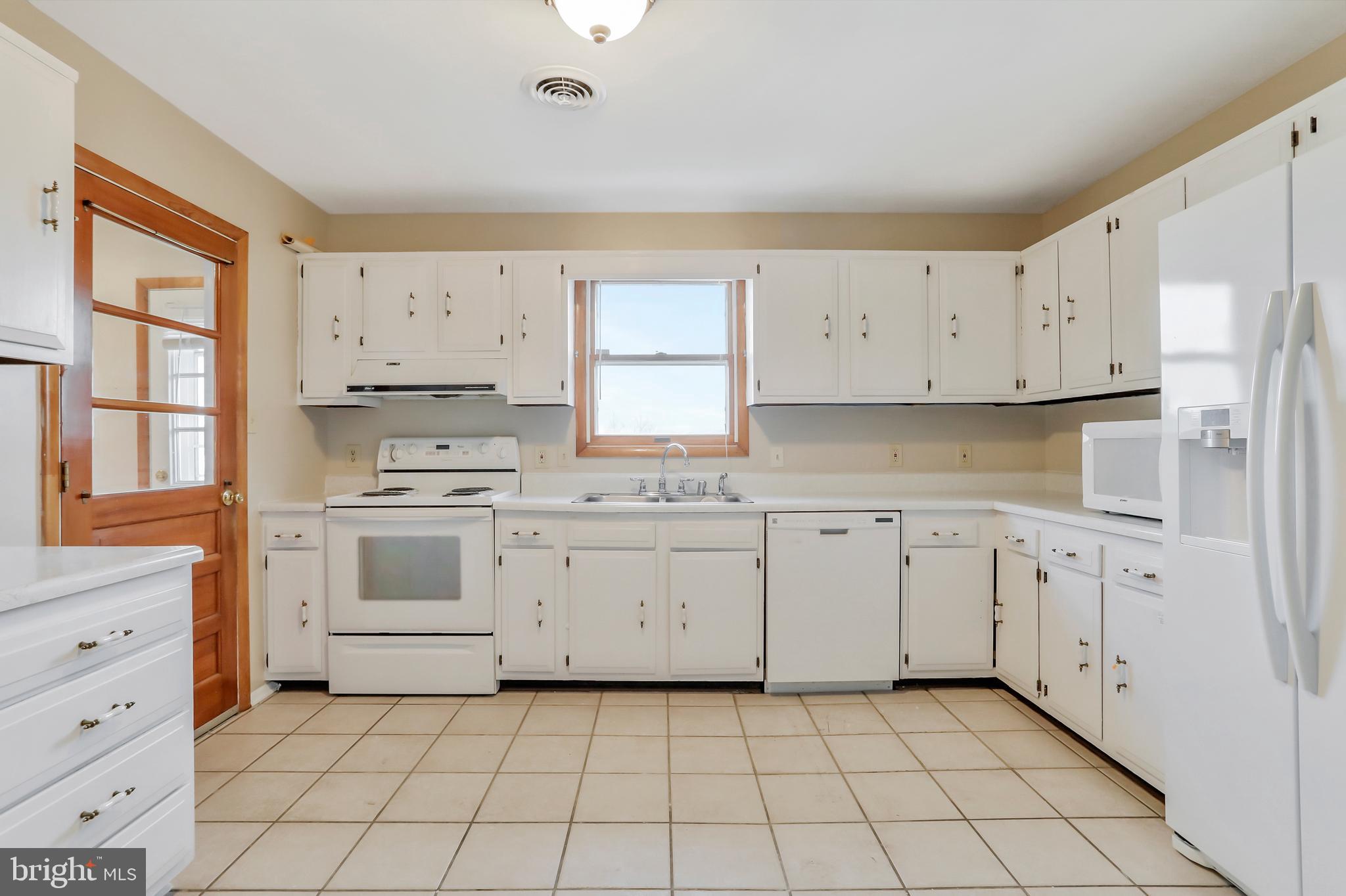 FAIRVIEW ACRES - Residential