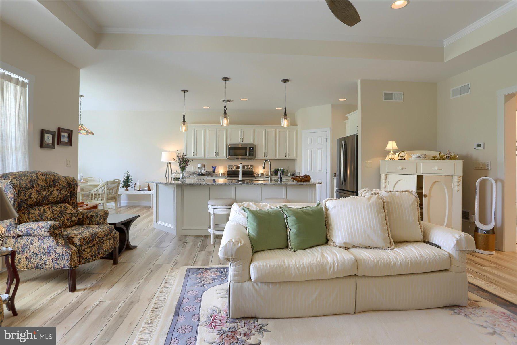 PENN NATIONAL GOLF COURSE COMMUNITY - Residential