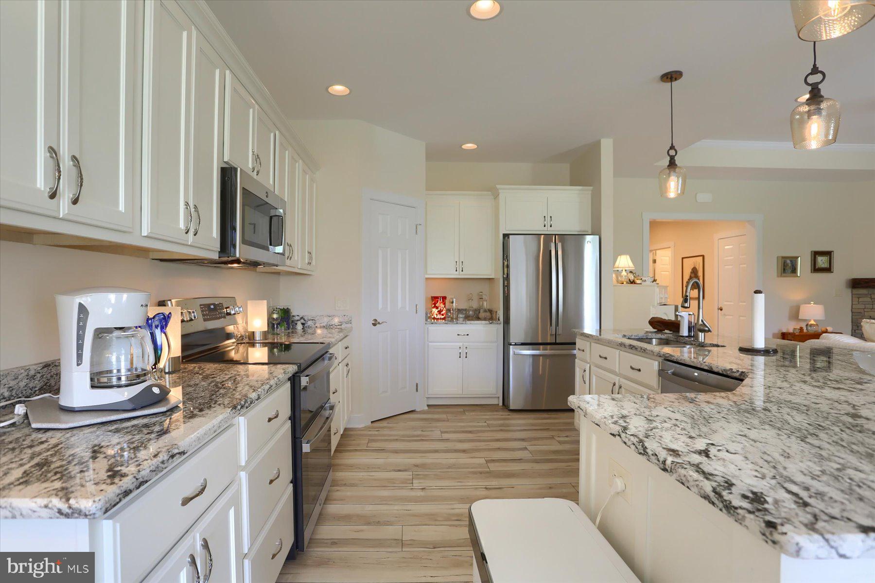 PENN NATIONAL GOLF COURSE COMMUNITY - Residential