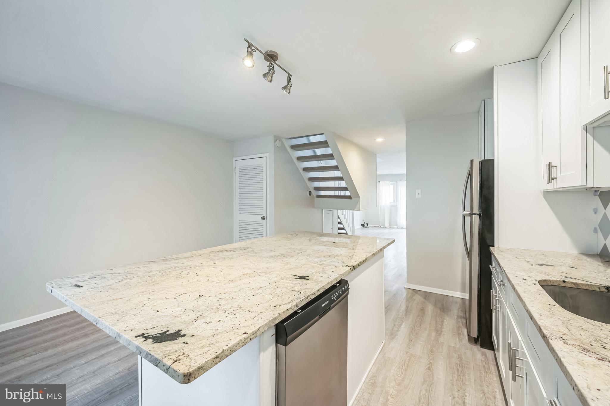 VILLAGE II - Residential