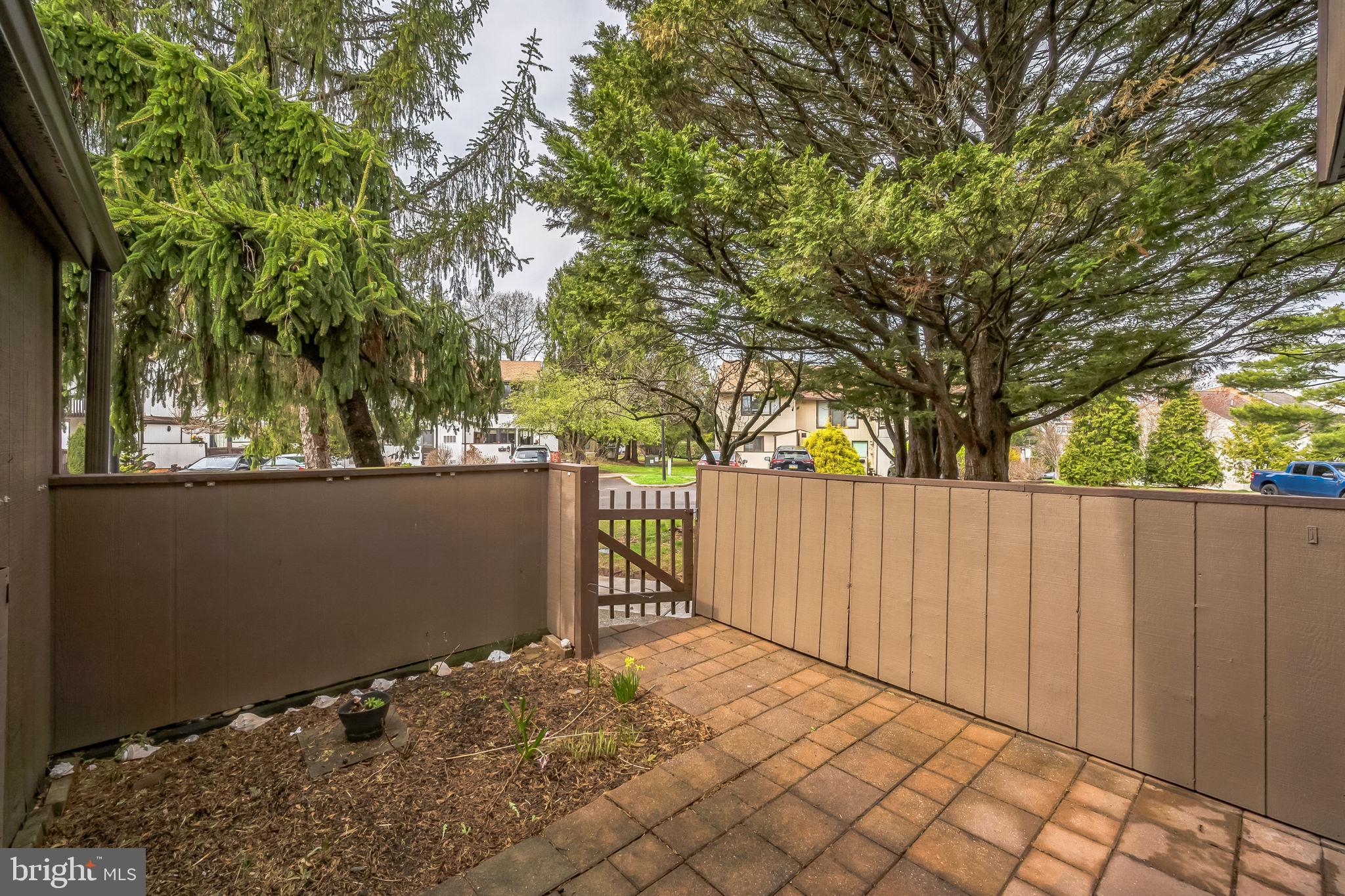 VILLAGE II - Residential