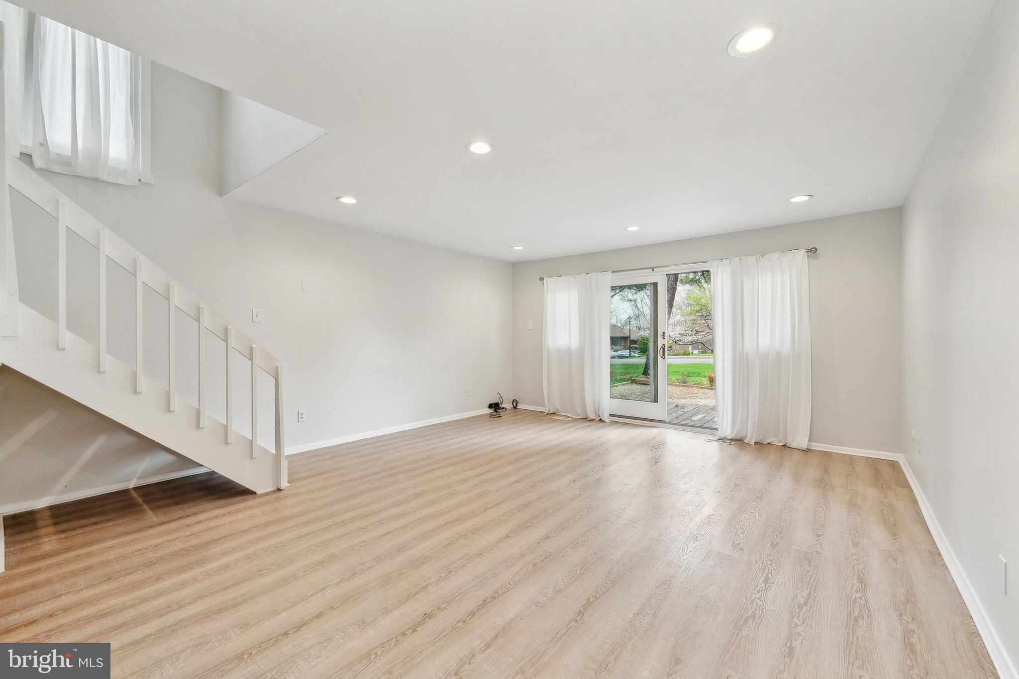 VILLAGE II - Residential