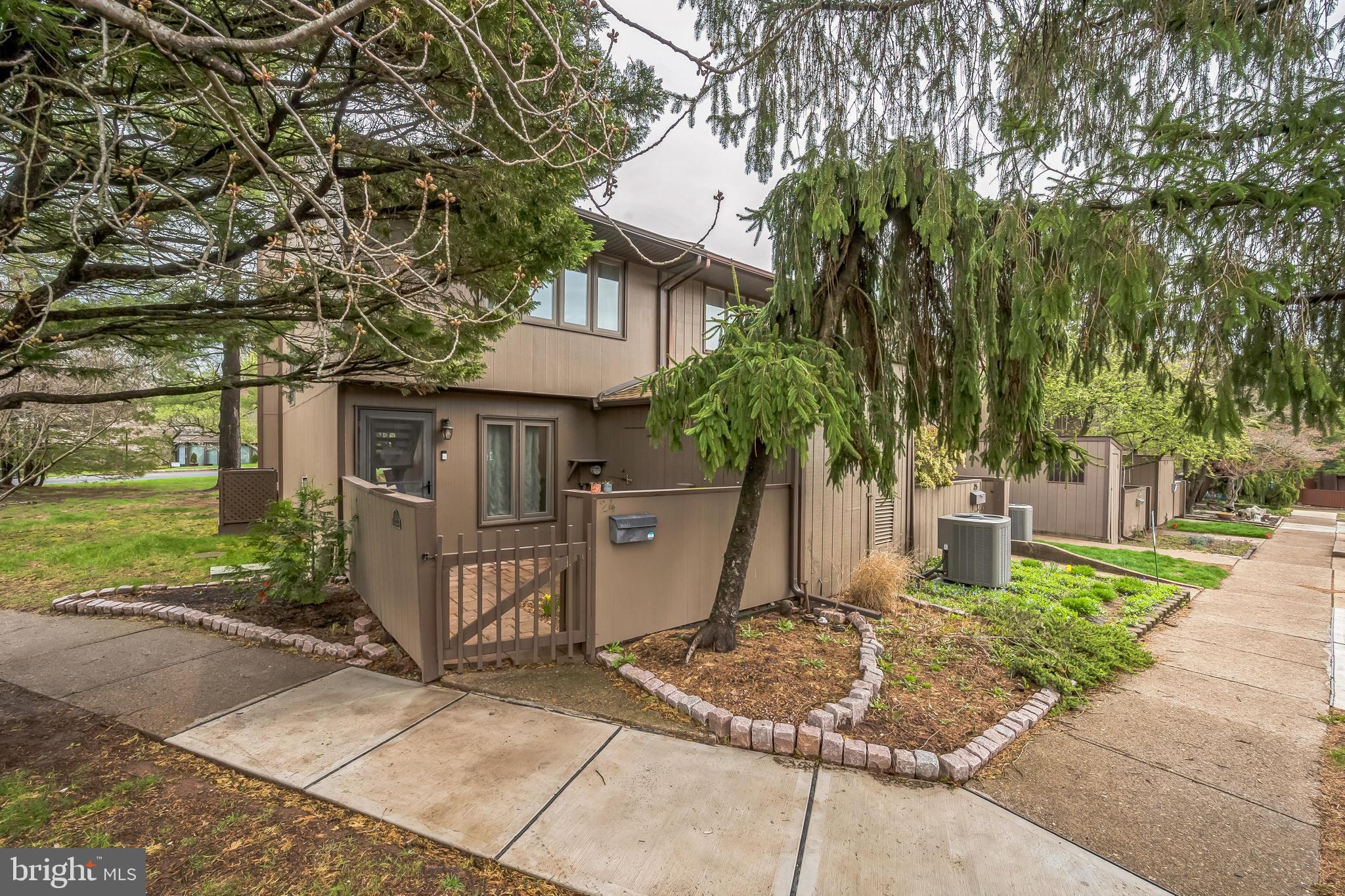 VILLAGE II - Residential