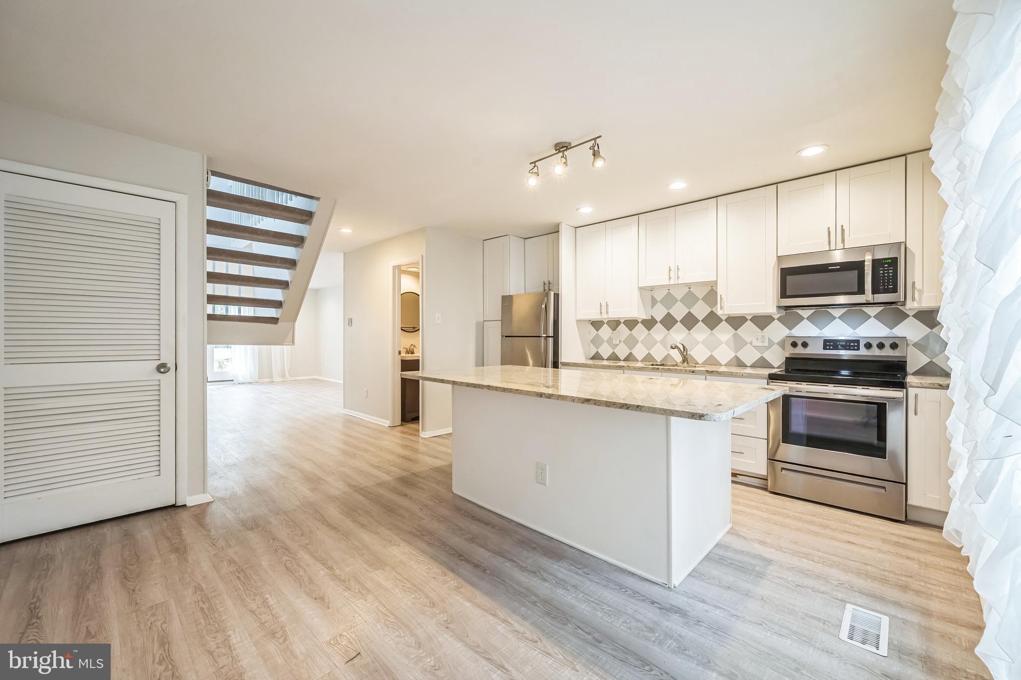 VILLAGE II - Residential